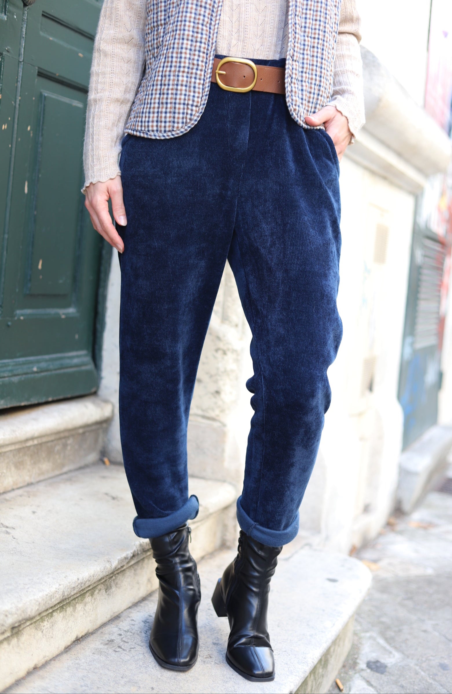 Pantalon en Velours Bleu Marine avec Ceinture – Élégance & Confort Made in Italy