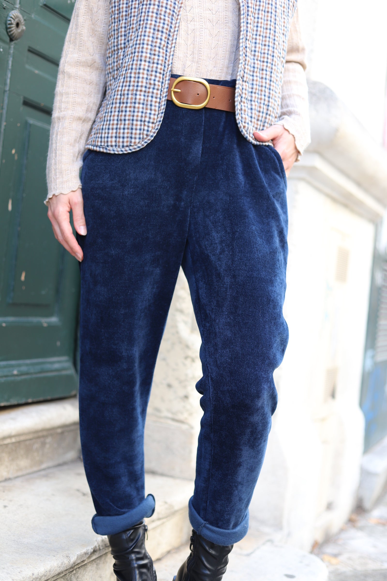 Pantalon en Velours Bleu Marine avec Ceinture – Élégance & Confort Made in Italy