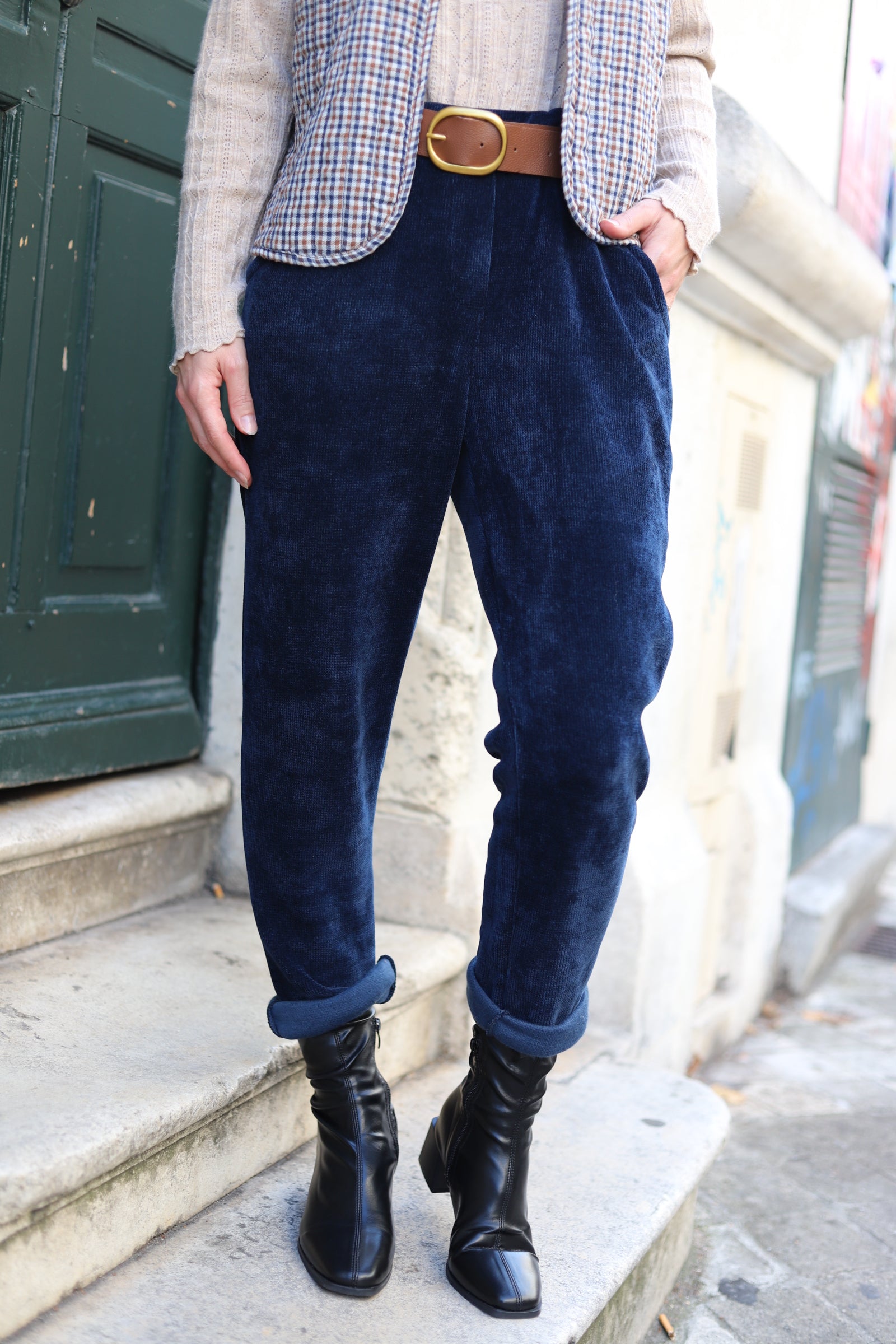 Pantalon en Velours Bleu Marine avec Ceinture – Élégance & Confort Made in Italy