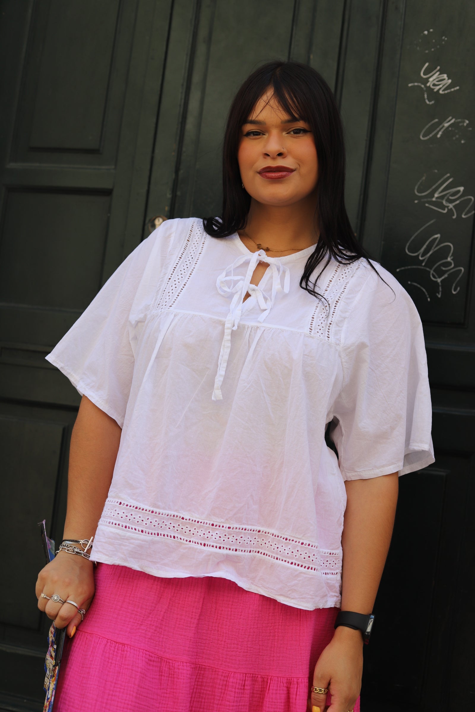 Blouse blanche en coton brodé – Détails ajourés & lien noué-beautifulshop