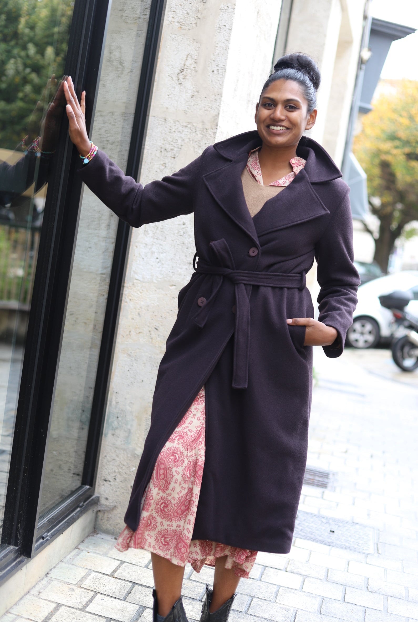 Manteau long ceinturé femme chocolat – Élégant & tendance | Beautiful Shop