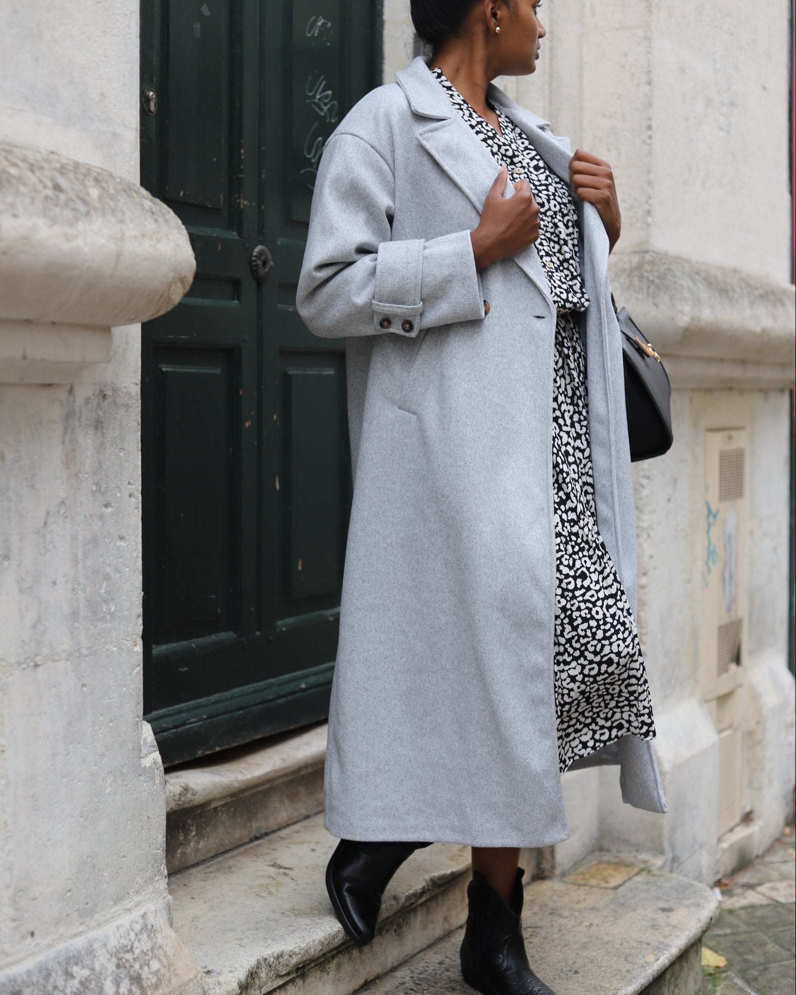 Manteau long ceinturé gris femme – Élégant et chaud | Beautiful Shop