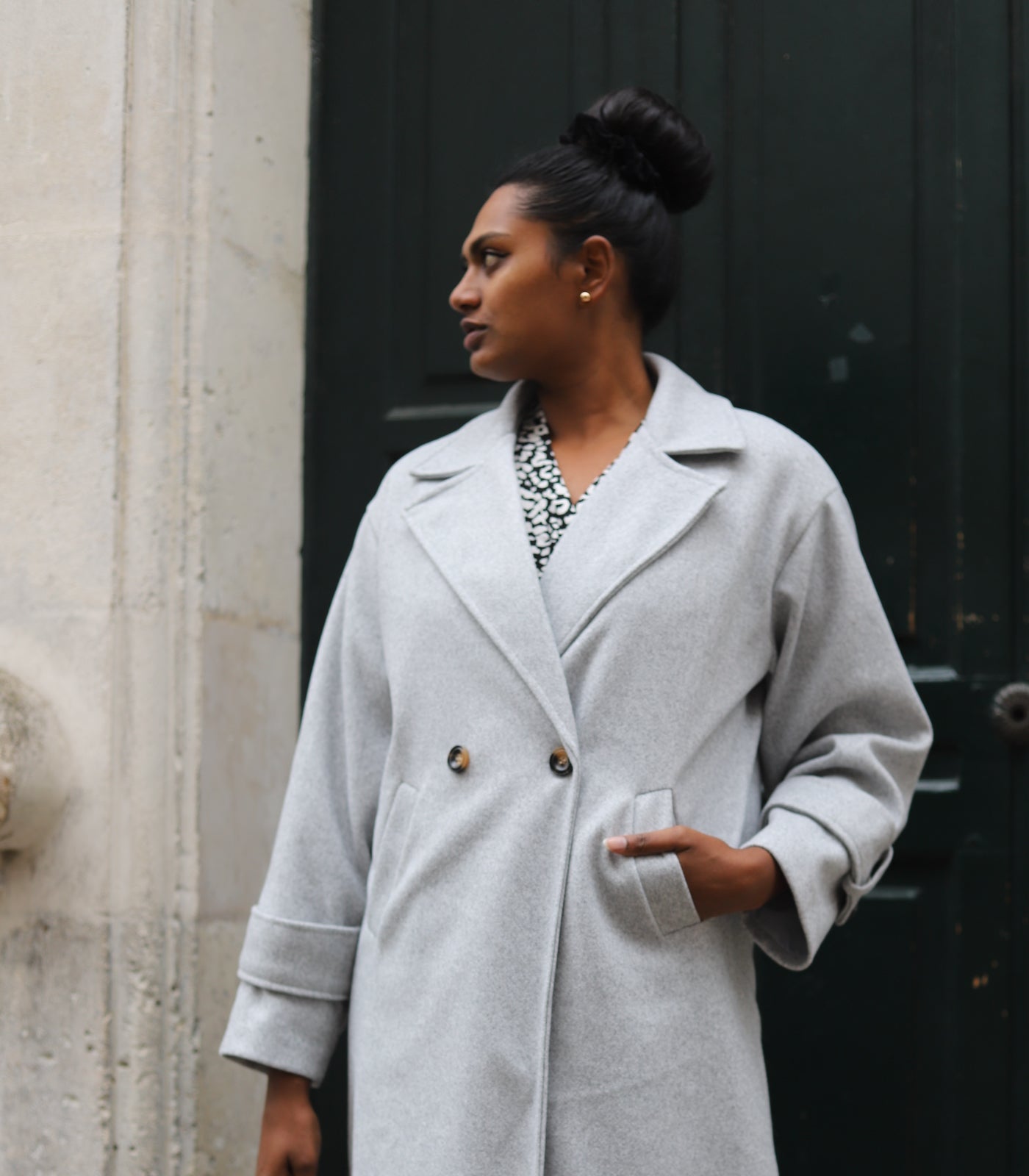 Manteau long ceinturé gris femme – Élégant et chaud | Beautiful Shop