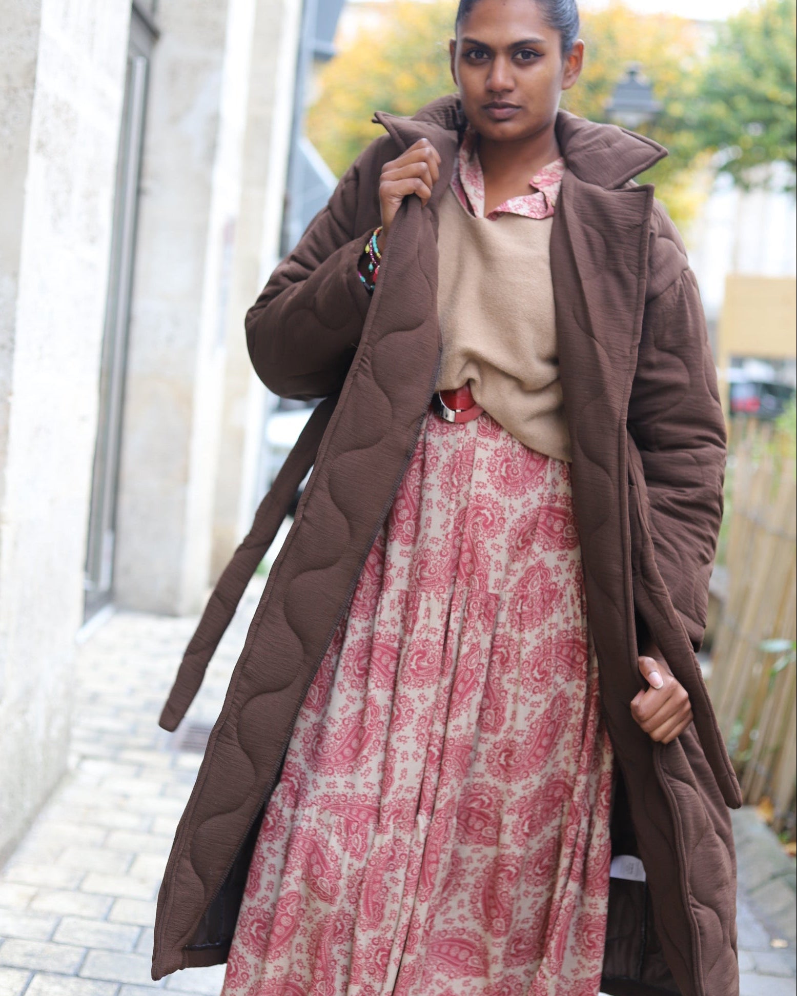 Manteau matelassé femme chocolat – Long, ceinturé & tendance | Beautiful Shop