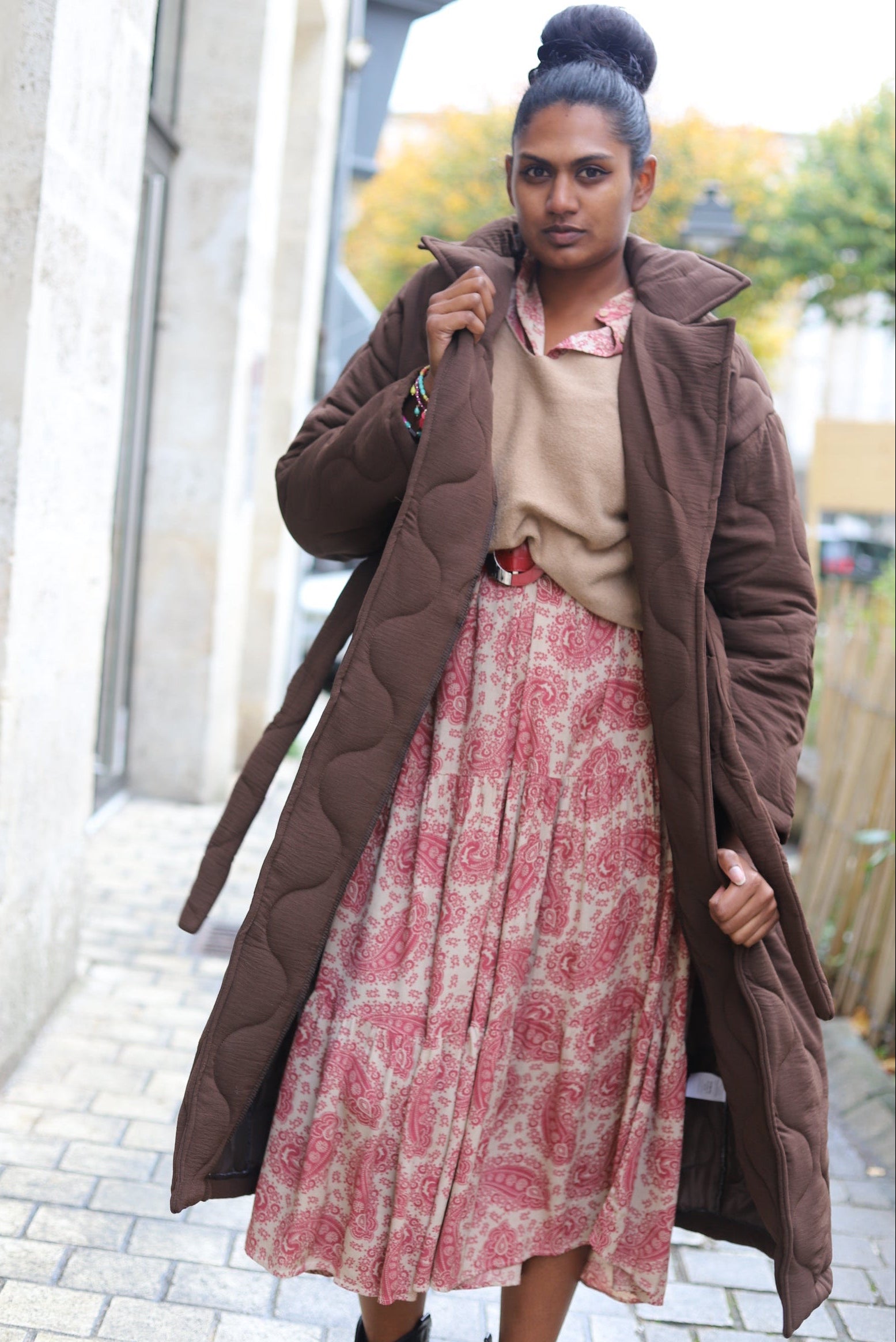 Manteau matelassé femme chocolat – Long, ceinturé & tendance | Beautiful Shop