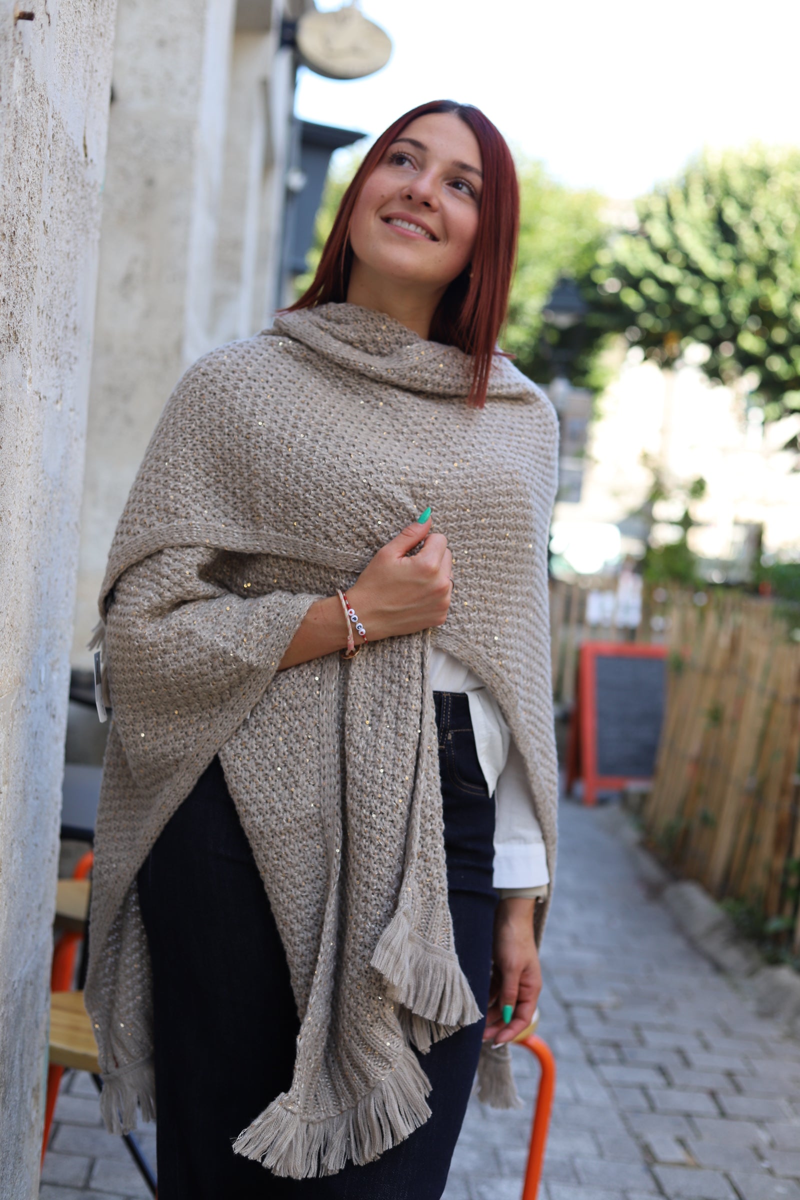 Poncho beige à franges et fils brillants-angouleme