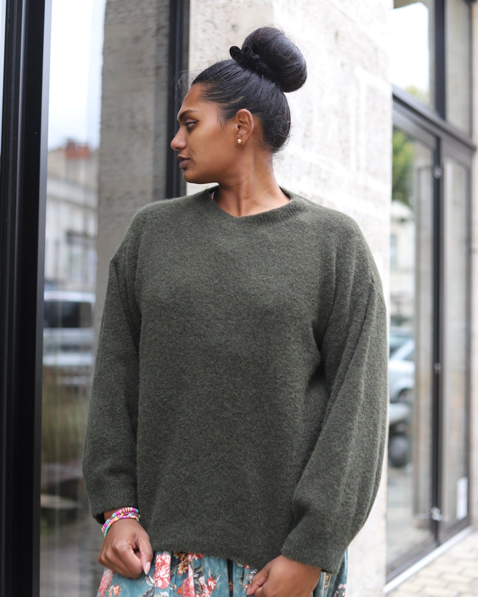 Pull Oversize kaki – Douceur & Style pour l’Hiver