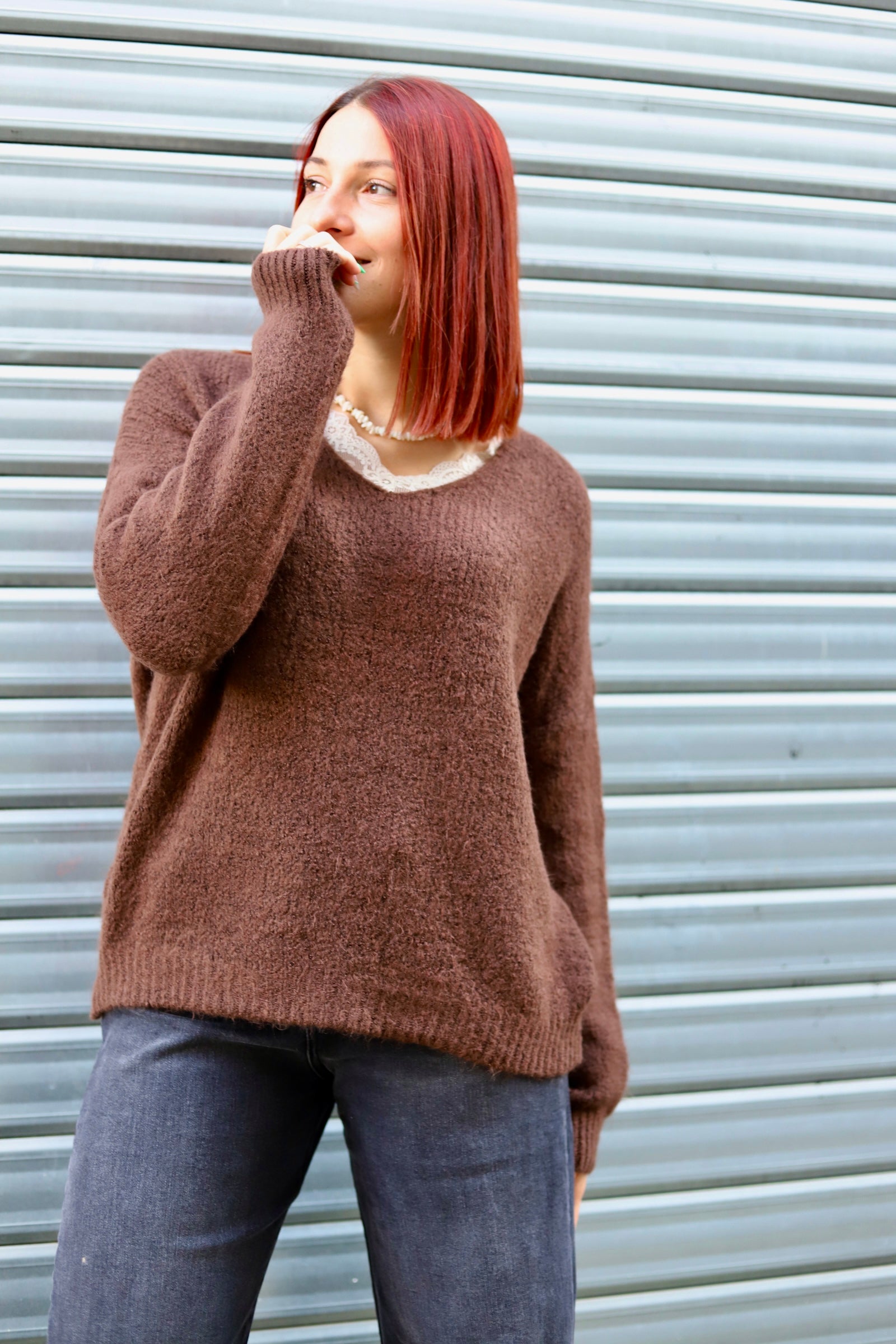 Pull col V marron – Douceur & confort au quotidien- beautifulshop- boutique-Angoulême