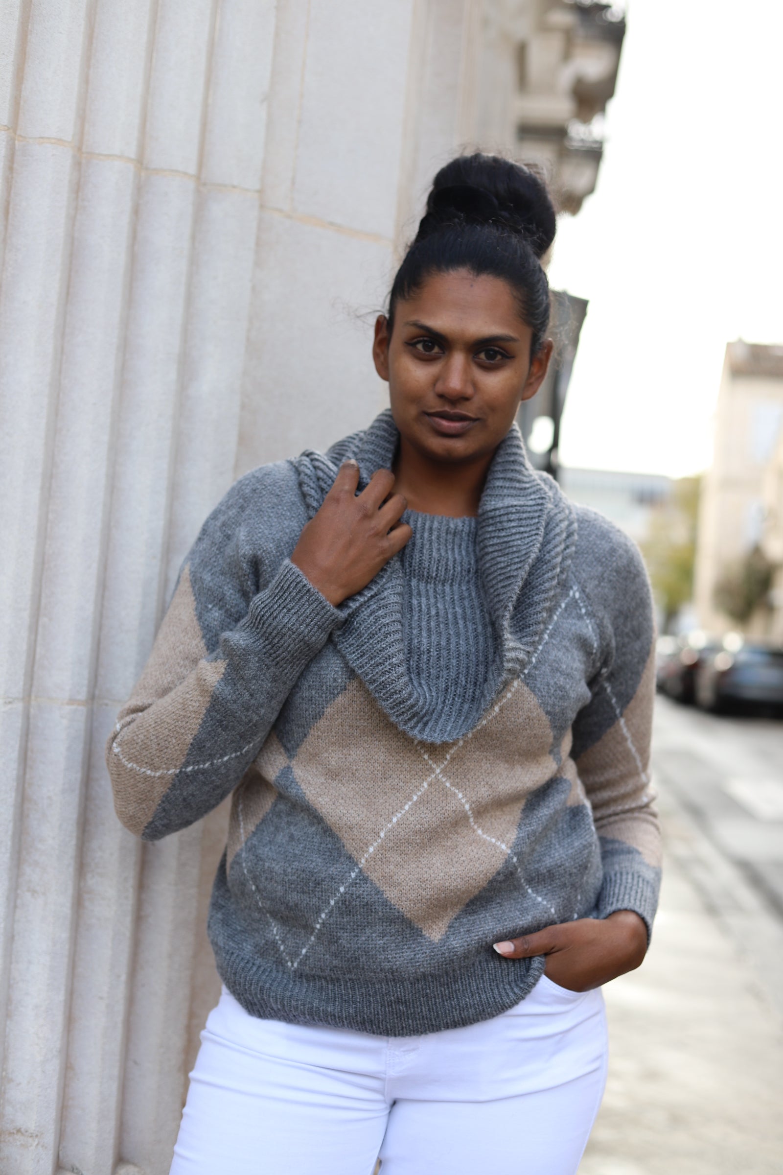 Pull col drapé motif losange femme – Maille chaude grise et beige Made in Italy-beautifulshop