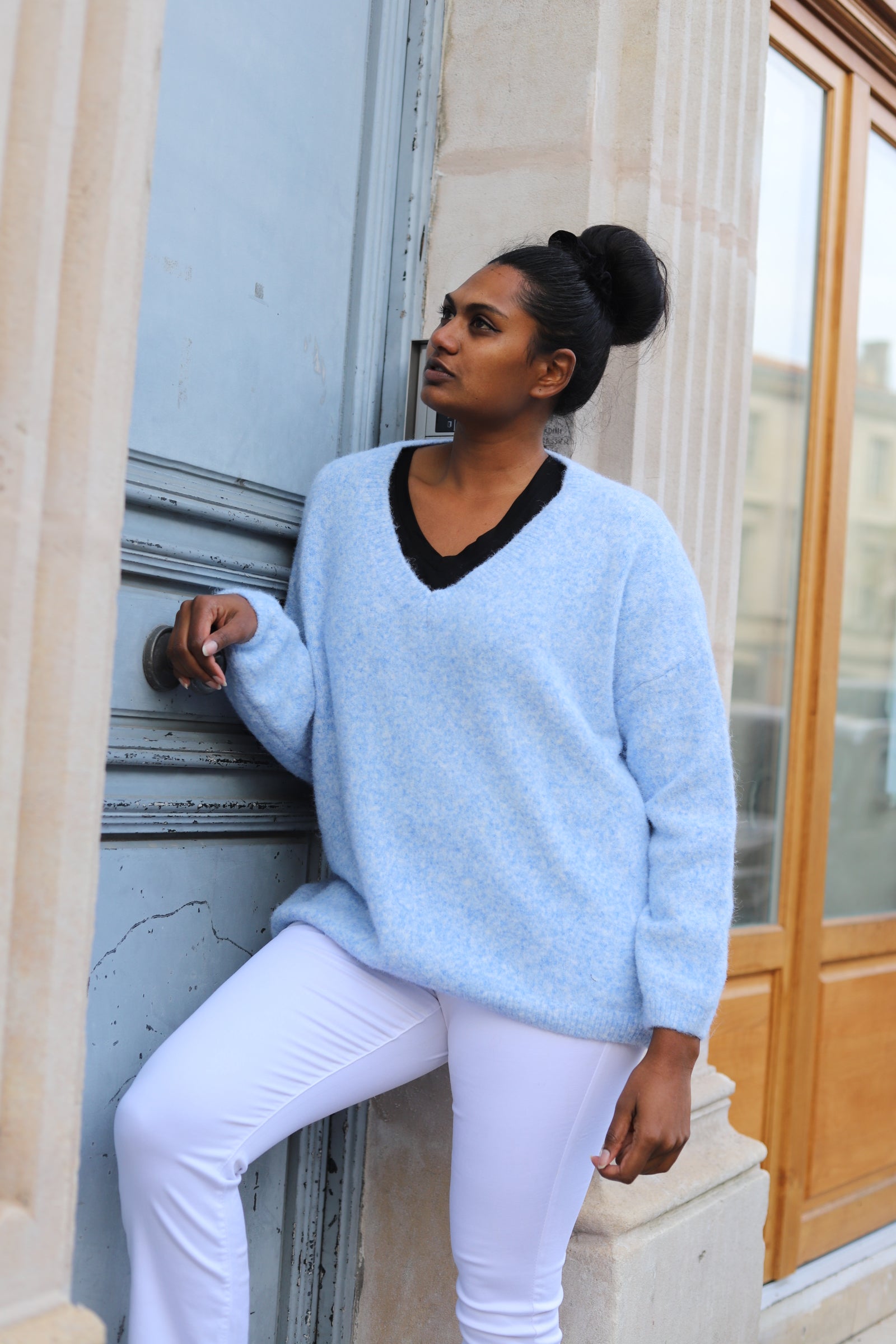 Pull oversize bleu col V femme – beautifulshop