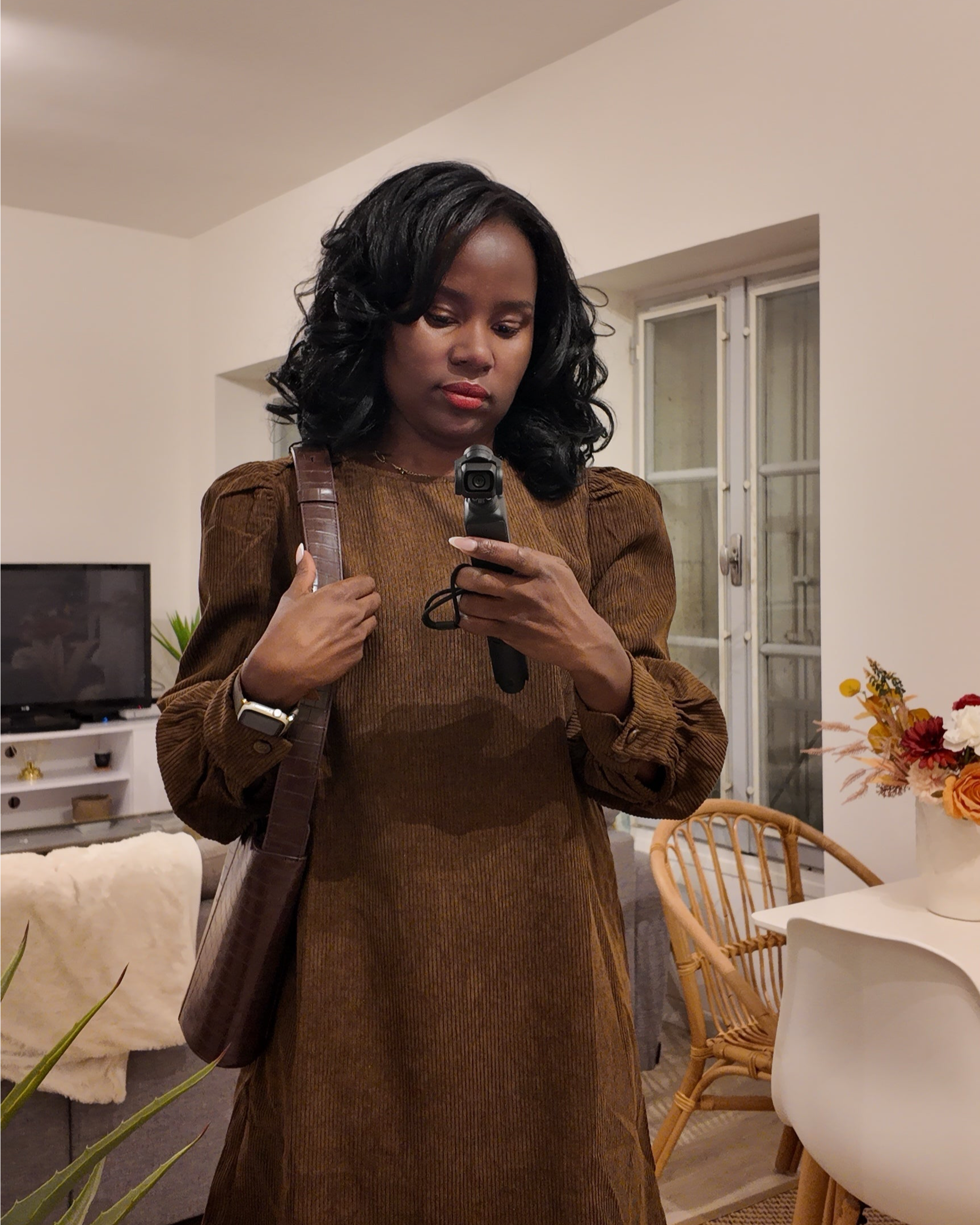 Robe courte fluide avec ceinture – Chocolat-beautifulshop