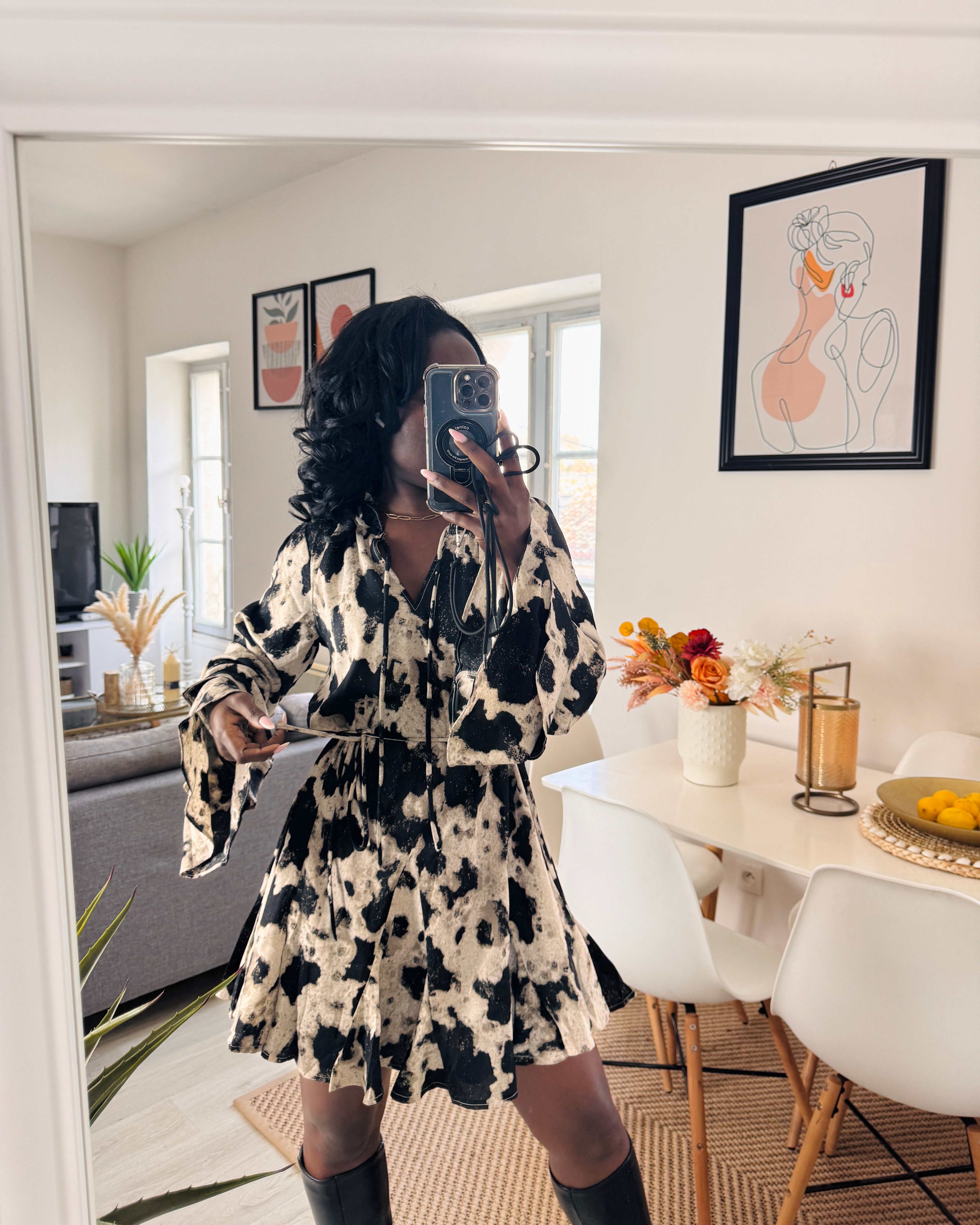 Robe fluide imprimée noire & beige – Élégance urbaine & confort-beautifulshop