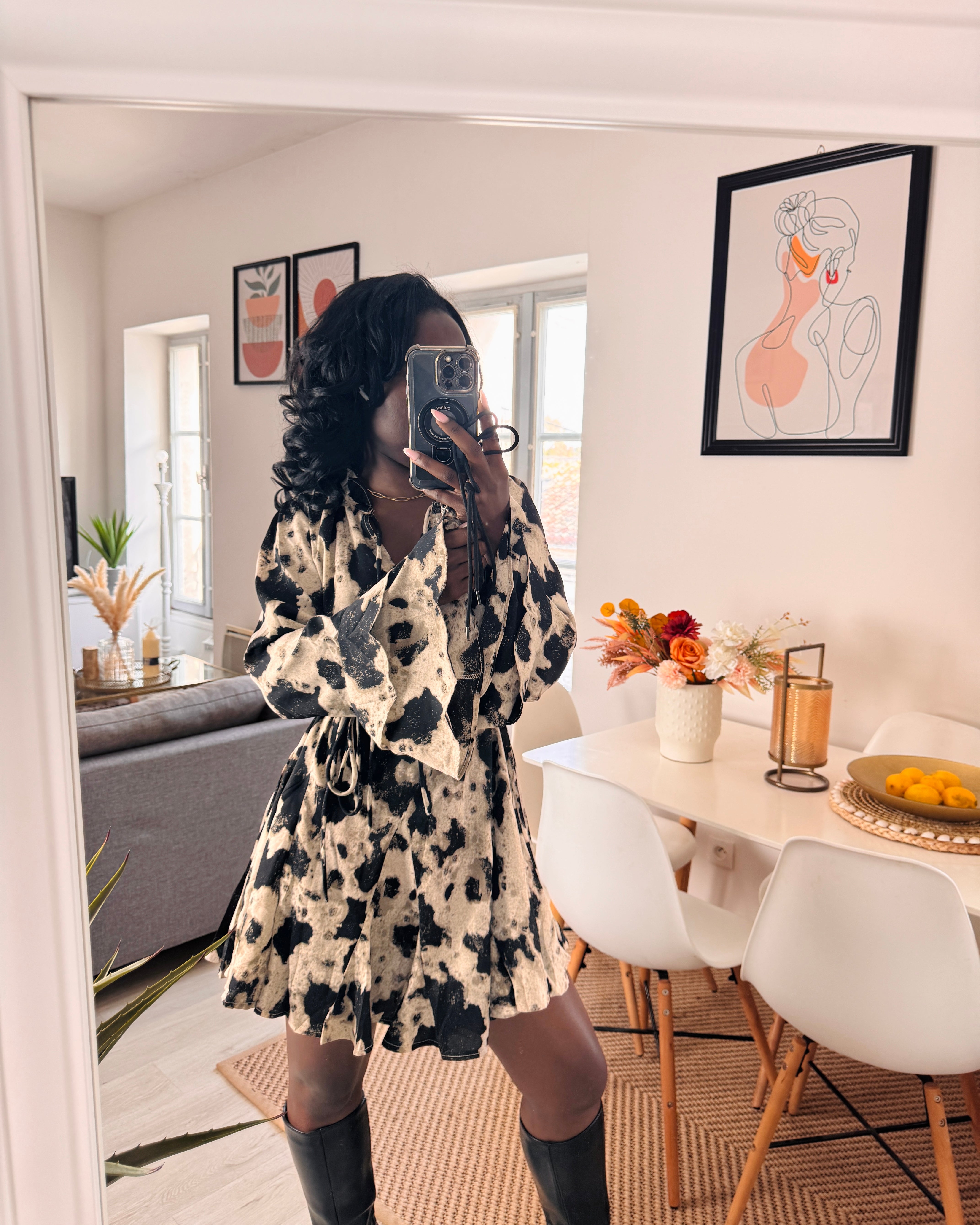 Robe fluide imprimée noire & beige – Élégance urbaine & confort-beautifulshop