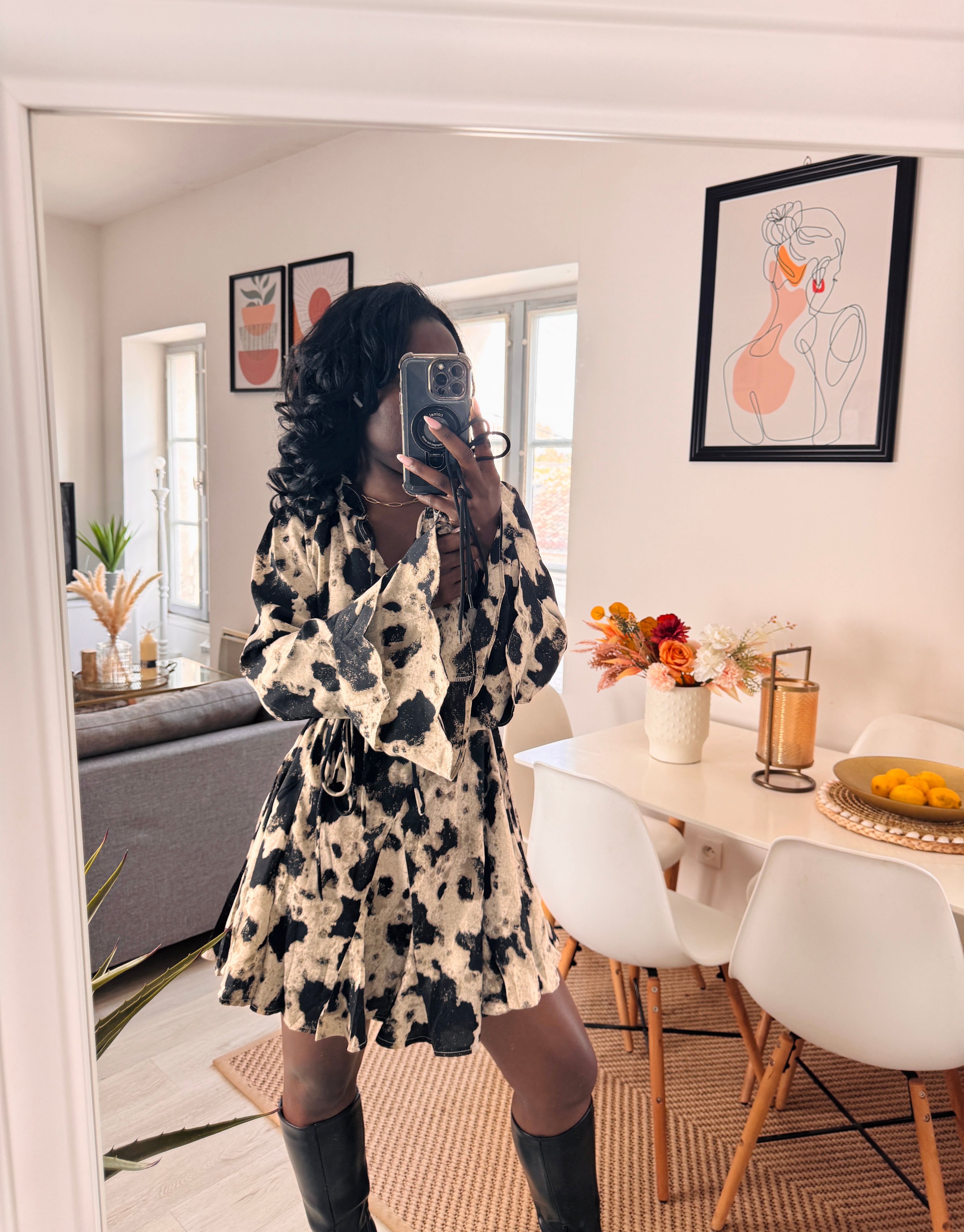 Robe fluide imprimée noire & beige – Élégance urbaine & confort-beautifulshop