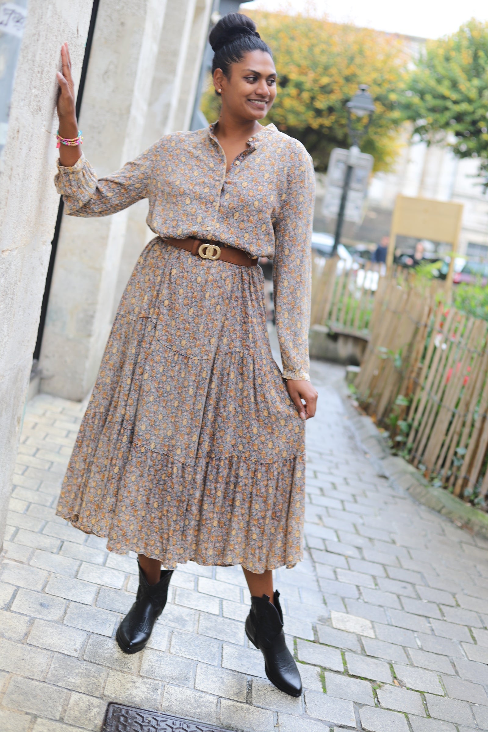 Robe longue bohème imprimée taupe col V – Beautiful Shop