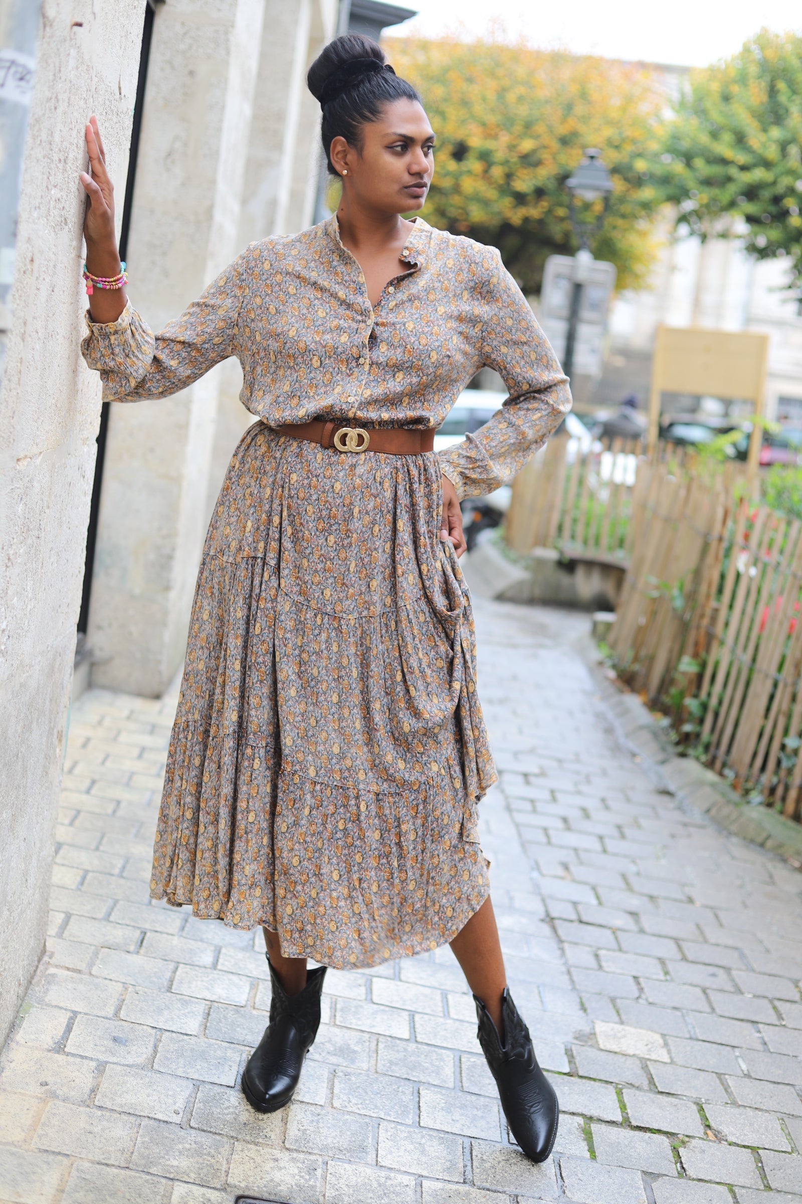 Robe longue bohème imprimée taupe col V – Beautiful Shop