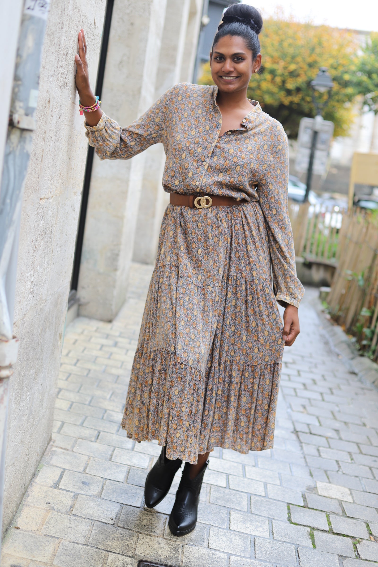 Robe longue bohème imprimée taupe col V – Beautiful Shop