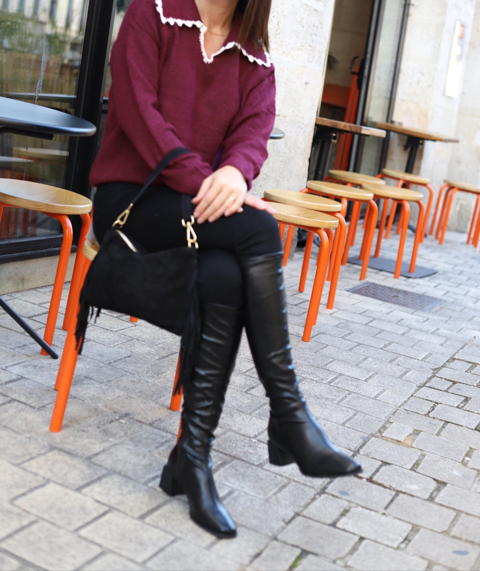 Sac à Bandoulière en Croûte de Cuir Noir avec Franges – Fabriqué en Italie-beautifulshop