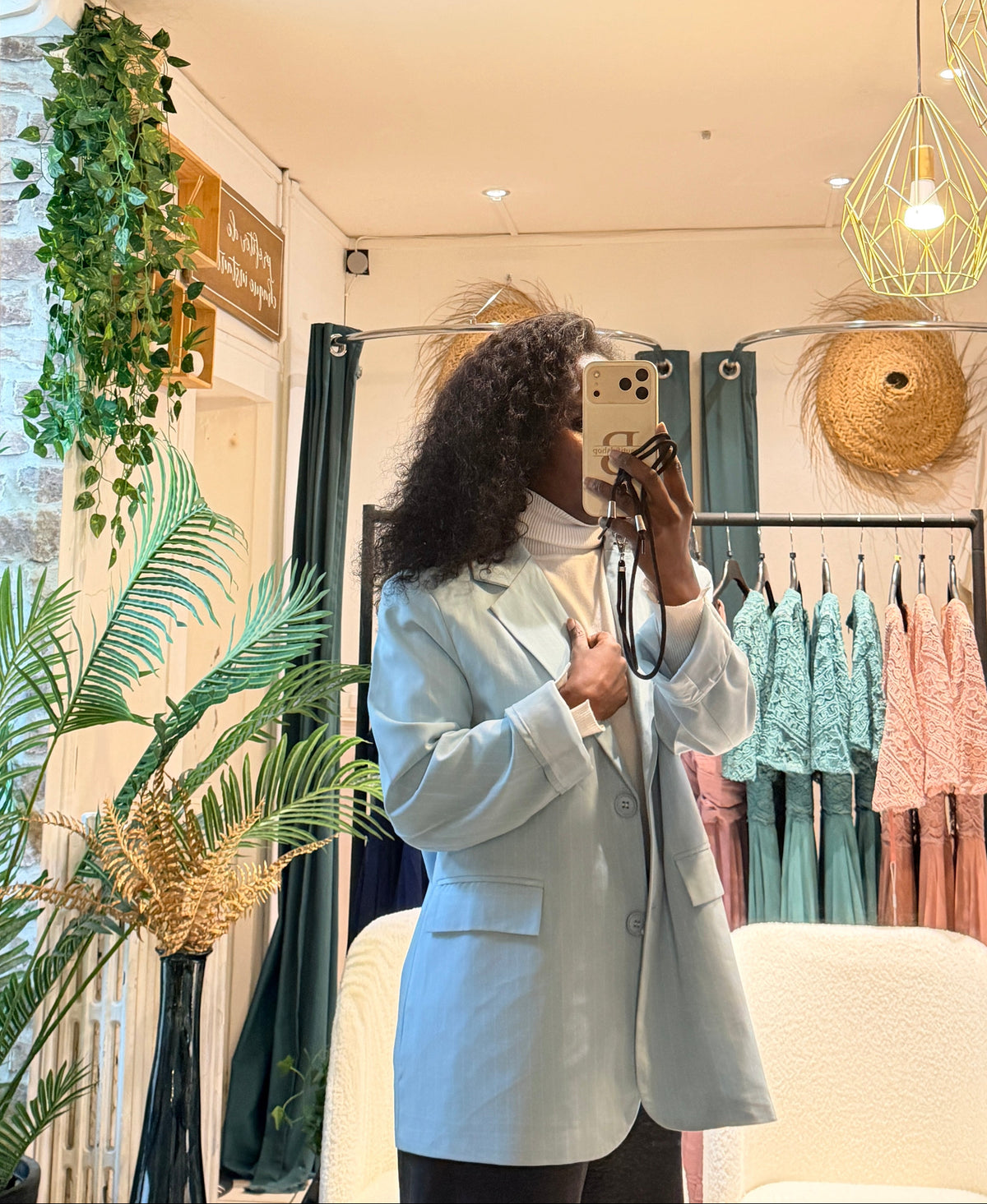 Blazer bleu ciel ample à fines rayures blanches – Beautiful Shop