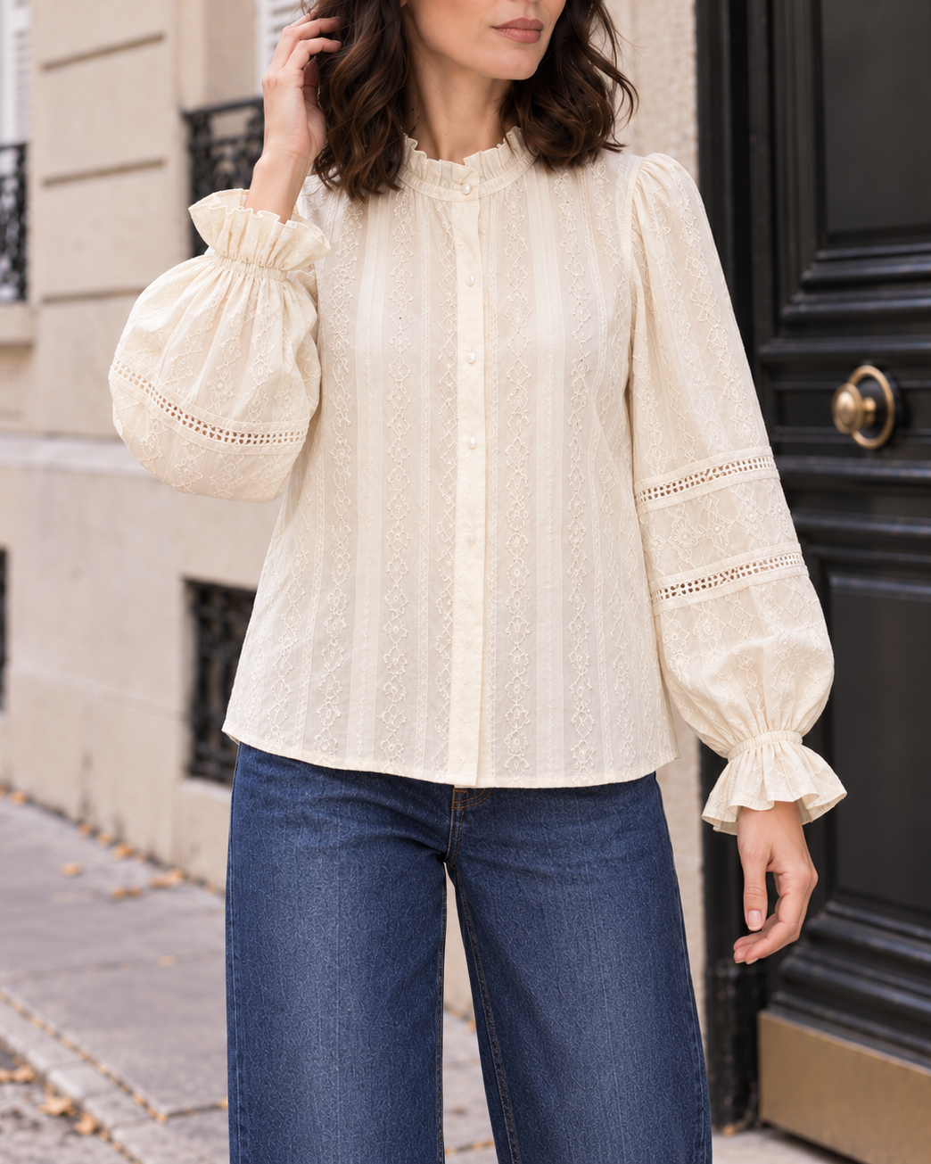 Blouse Élise en coton brodé – beige – Beautiful Shop