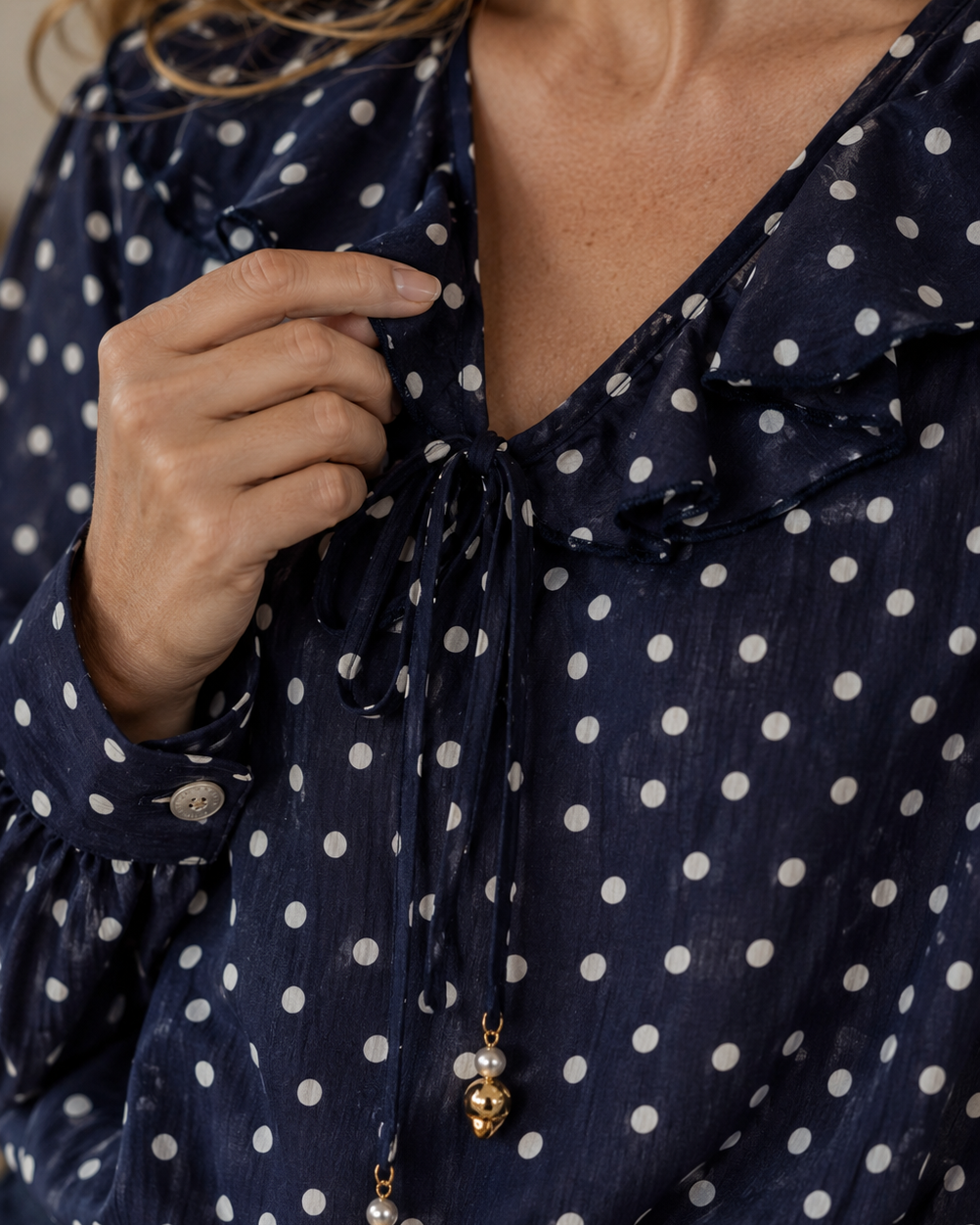 Blouse Léonie à pois – bleu marine – Beautiful Shop