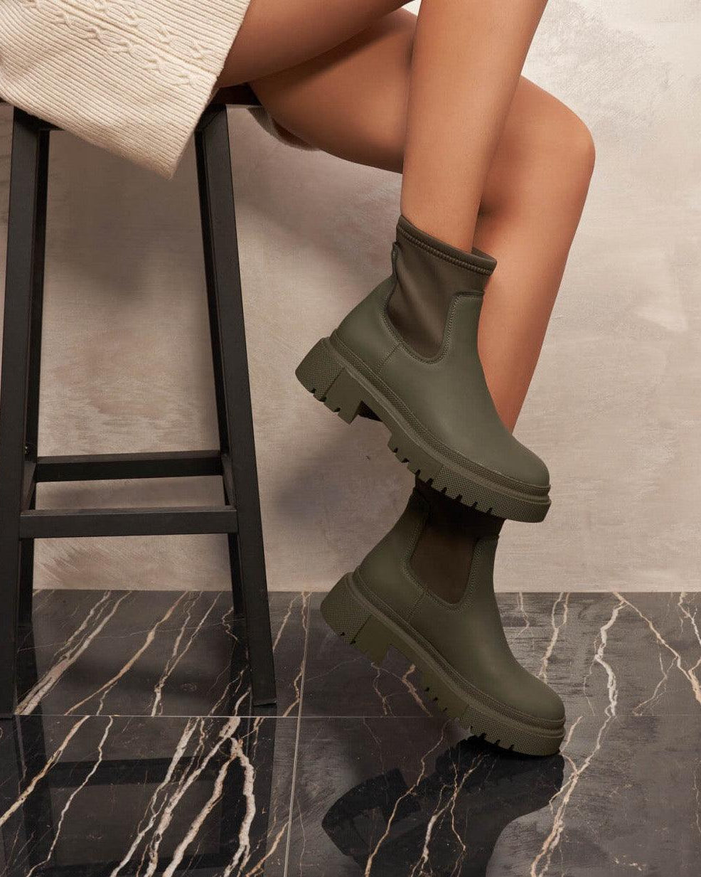 Bottines Kaki Bi-Matière à Enfilage Facile - beautifulshop