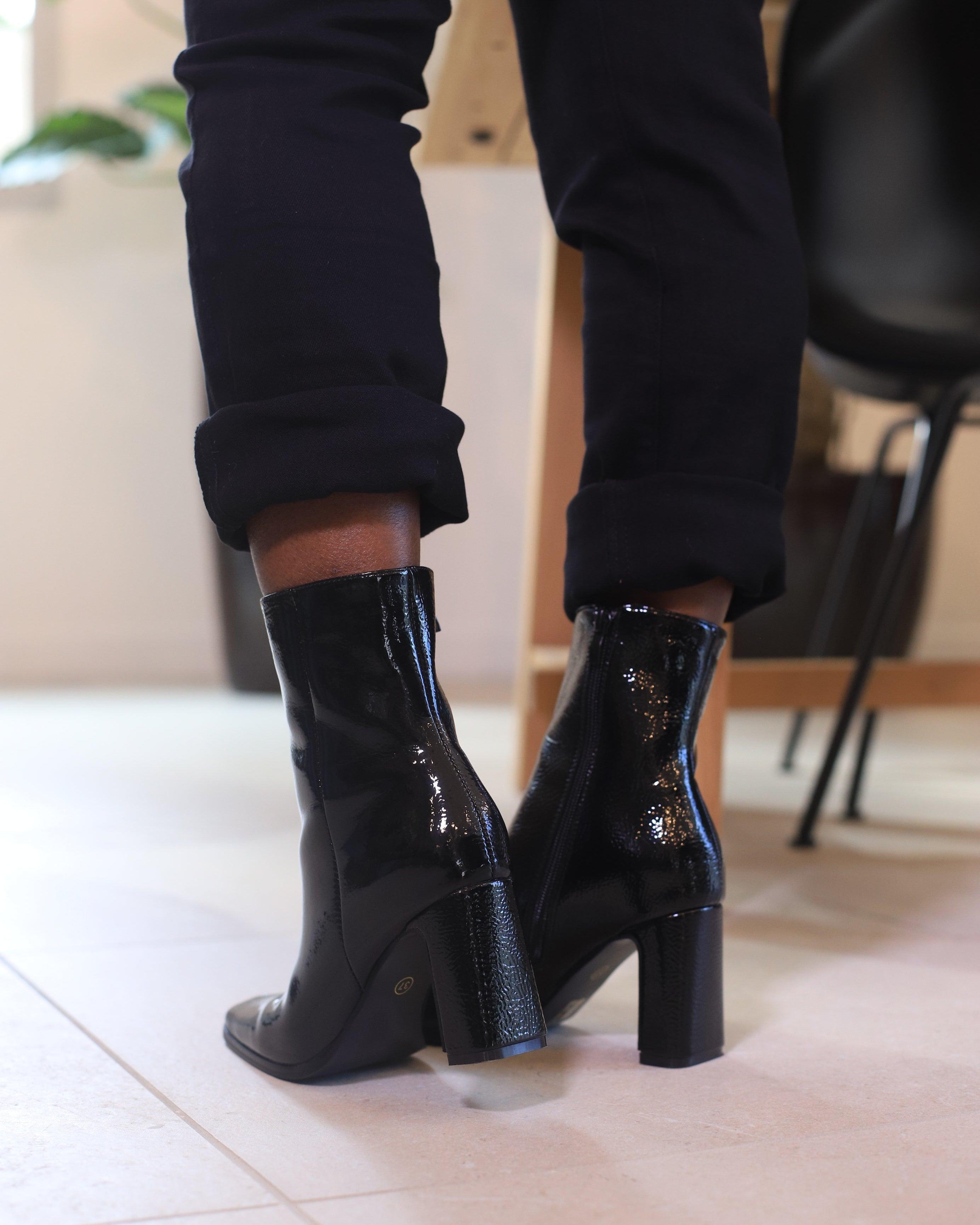 Bottines Noires Légèrement Brillantes avec Fermeture Éclair Latérale - beautifulshop