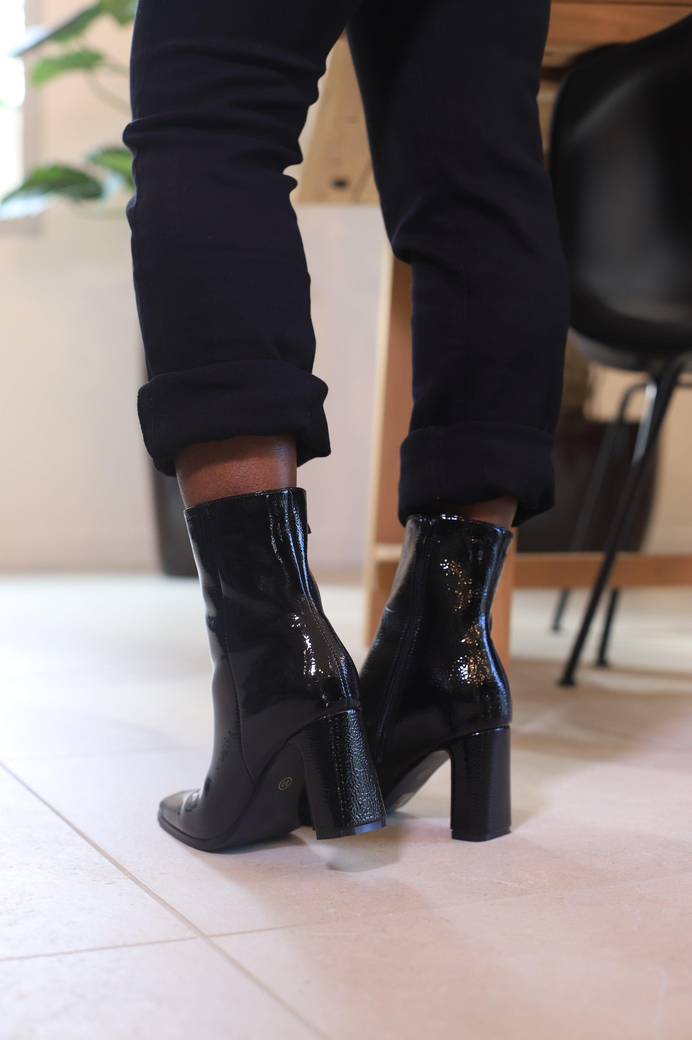 Bottines Noires Légèrement Brillantes avec Fermeture Éclair Latérale - beautifulshop