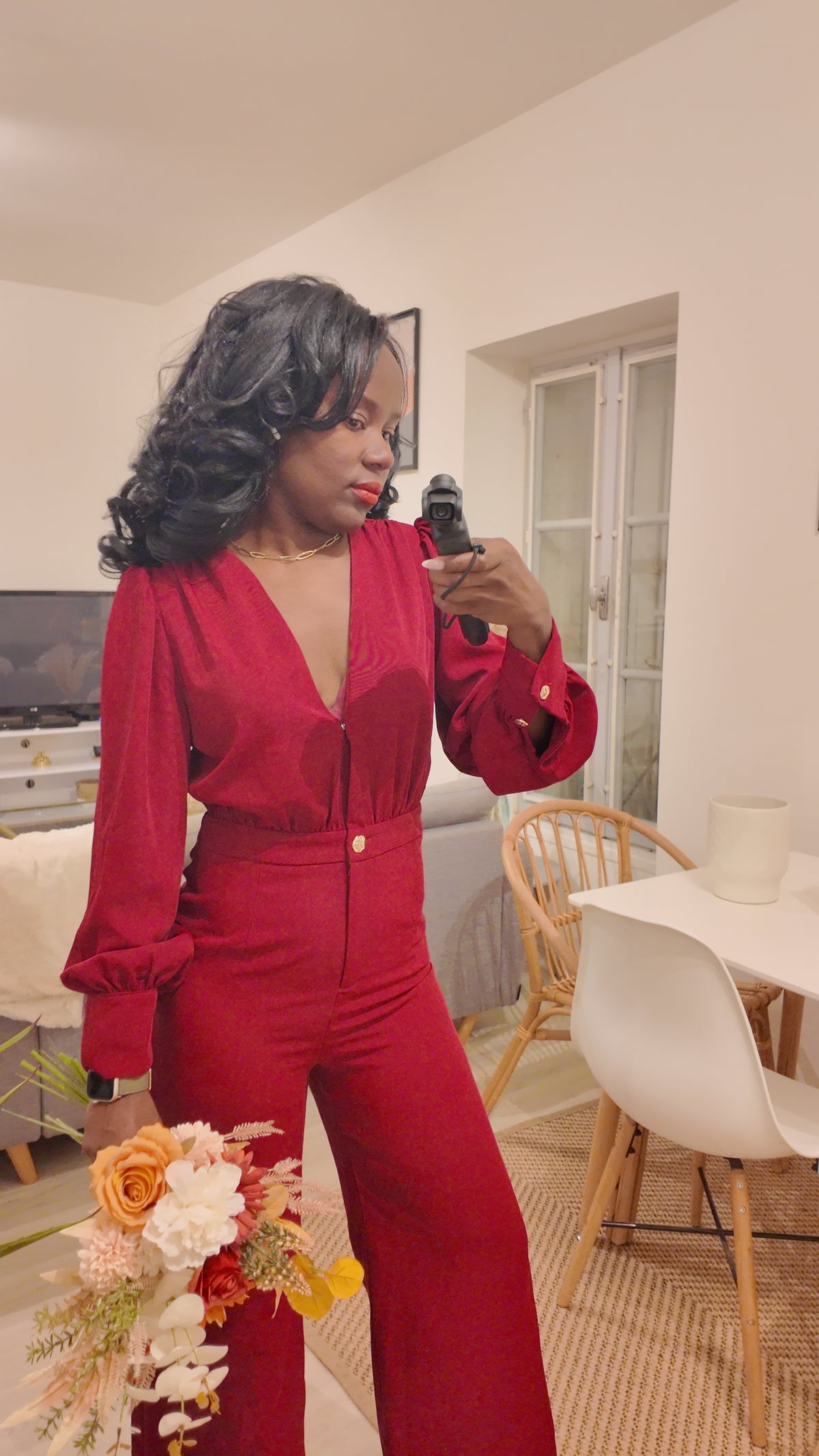 Combinaison bordeaux à col V et pantalon large – Beautiful Shop