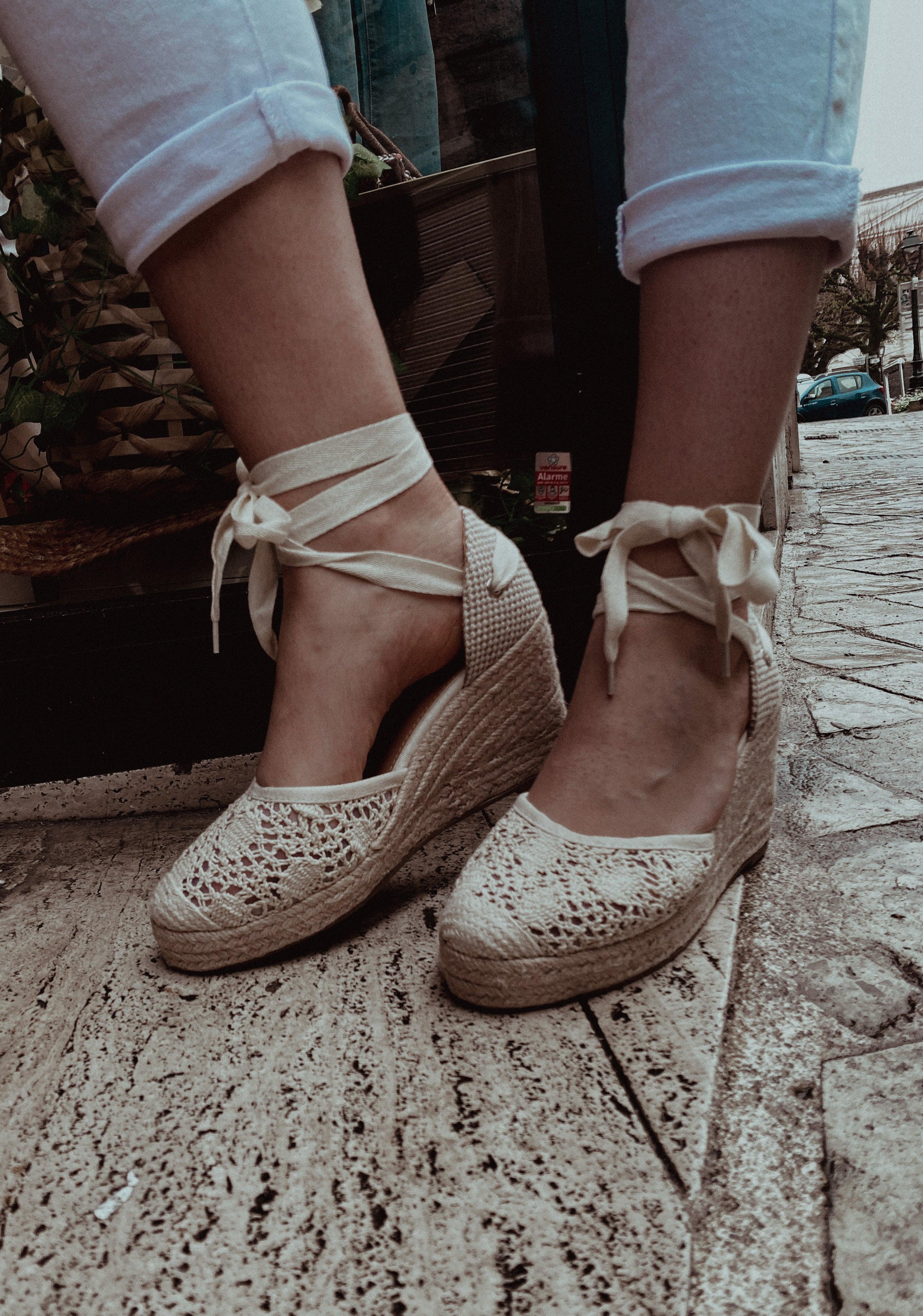 Espadrilles compensées en toile beige - beautifulshop