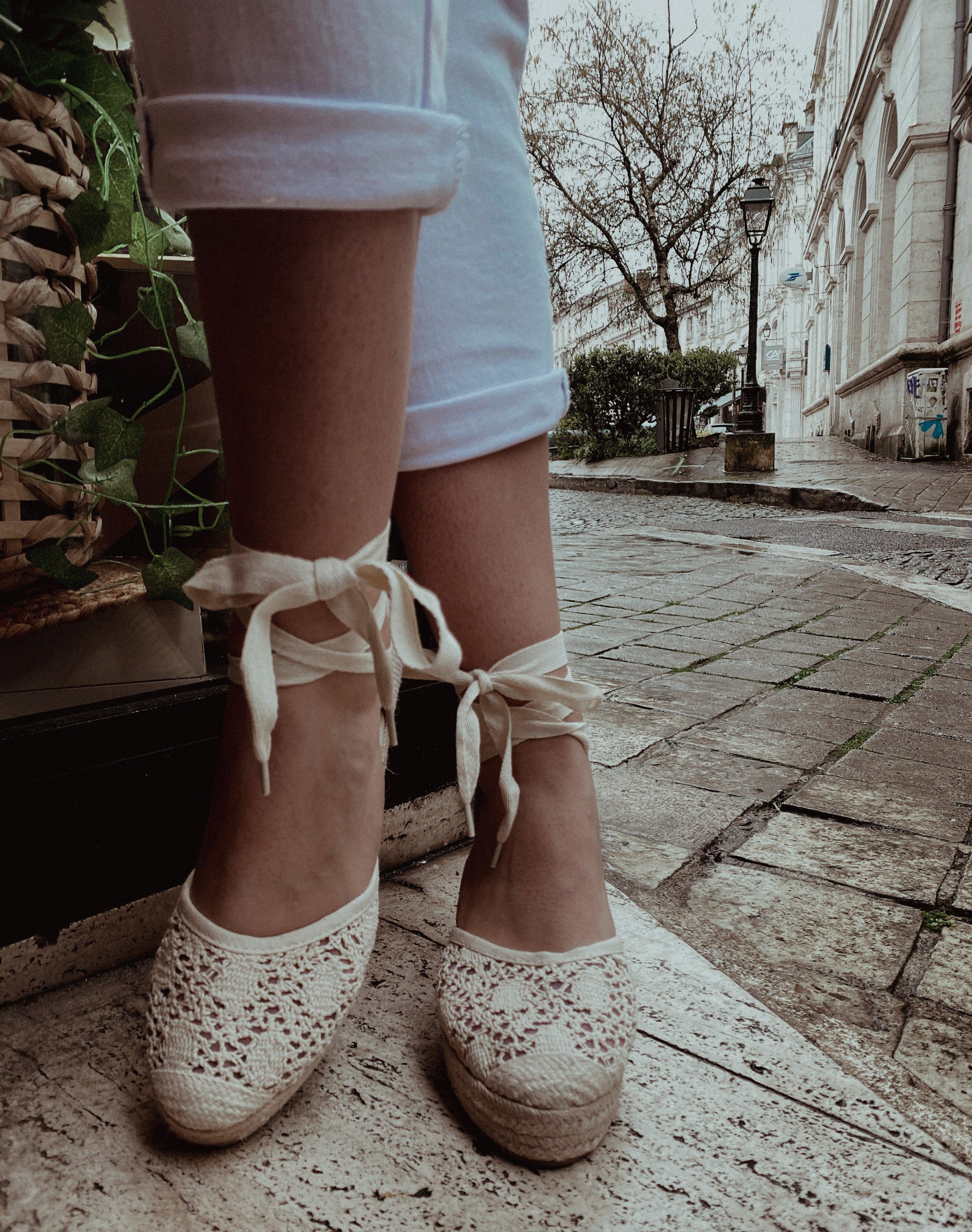 Espadrilles compensées en toile beige - beautifulshop