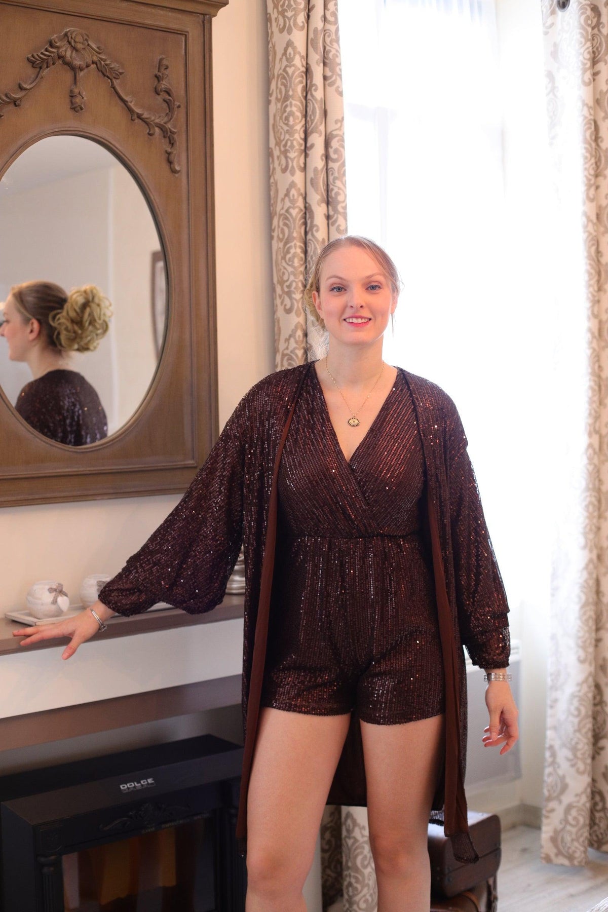 Gilet long chocolat à sequins – Beautiful Shop