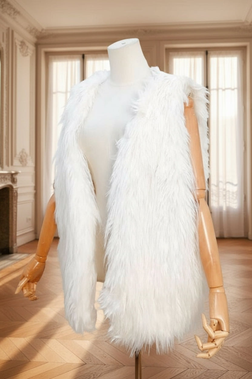 gilet fausse fourrure blanc femme, gilet sans manches hiver, veste fourrure femme chic, gilet blanc fourré, gilet hiver femme tendance, gilet cosy fausse fourrure