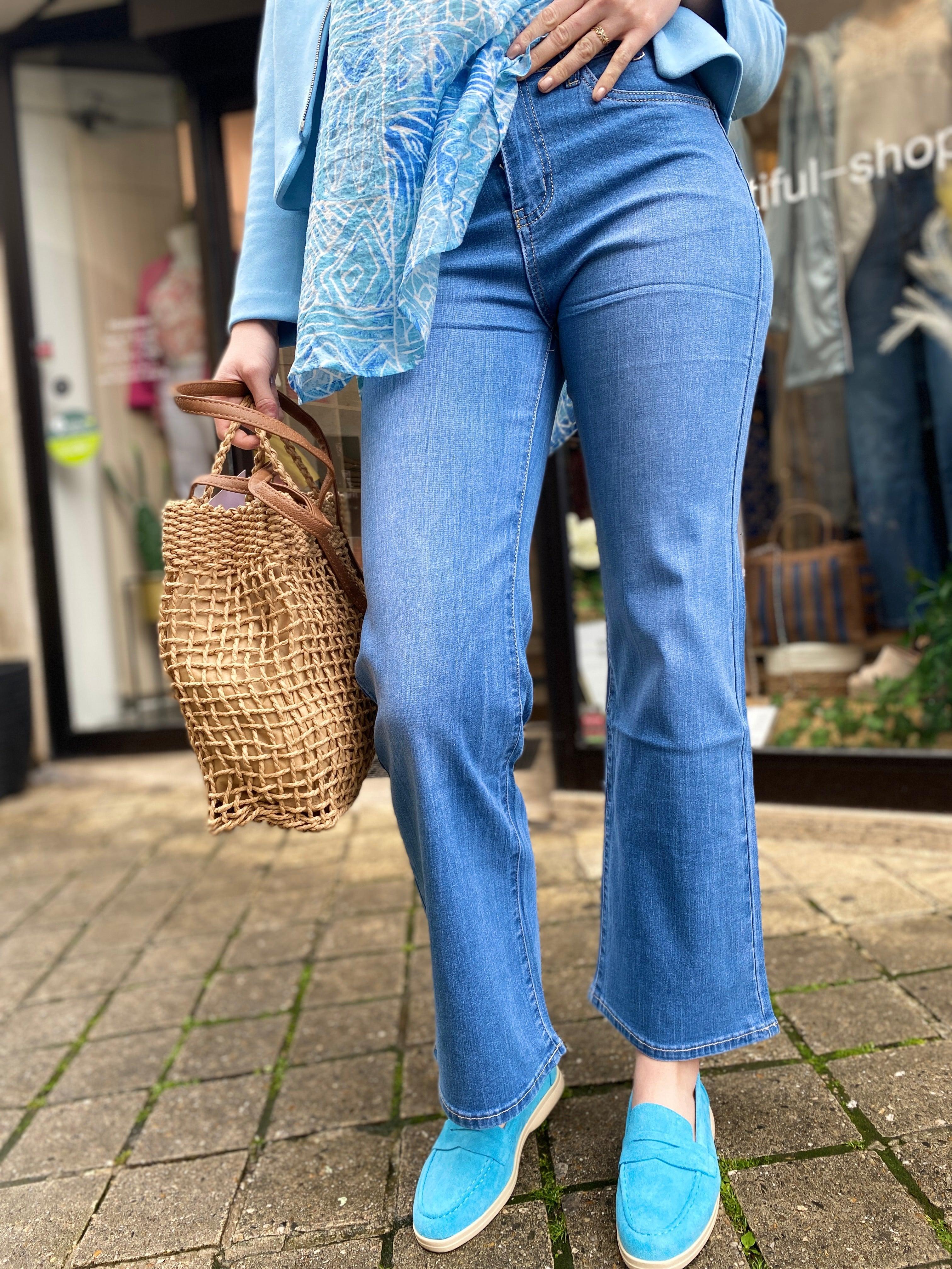 Jeans bleu taille haute - Coupe droite et confort optimal - beautifulshop