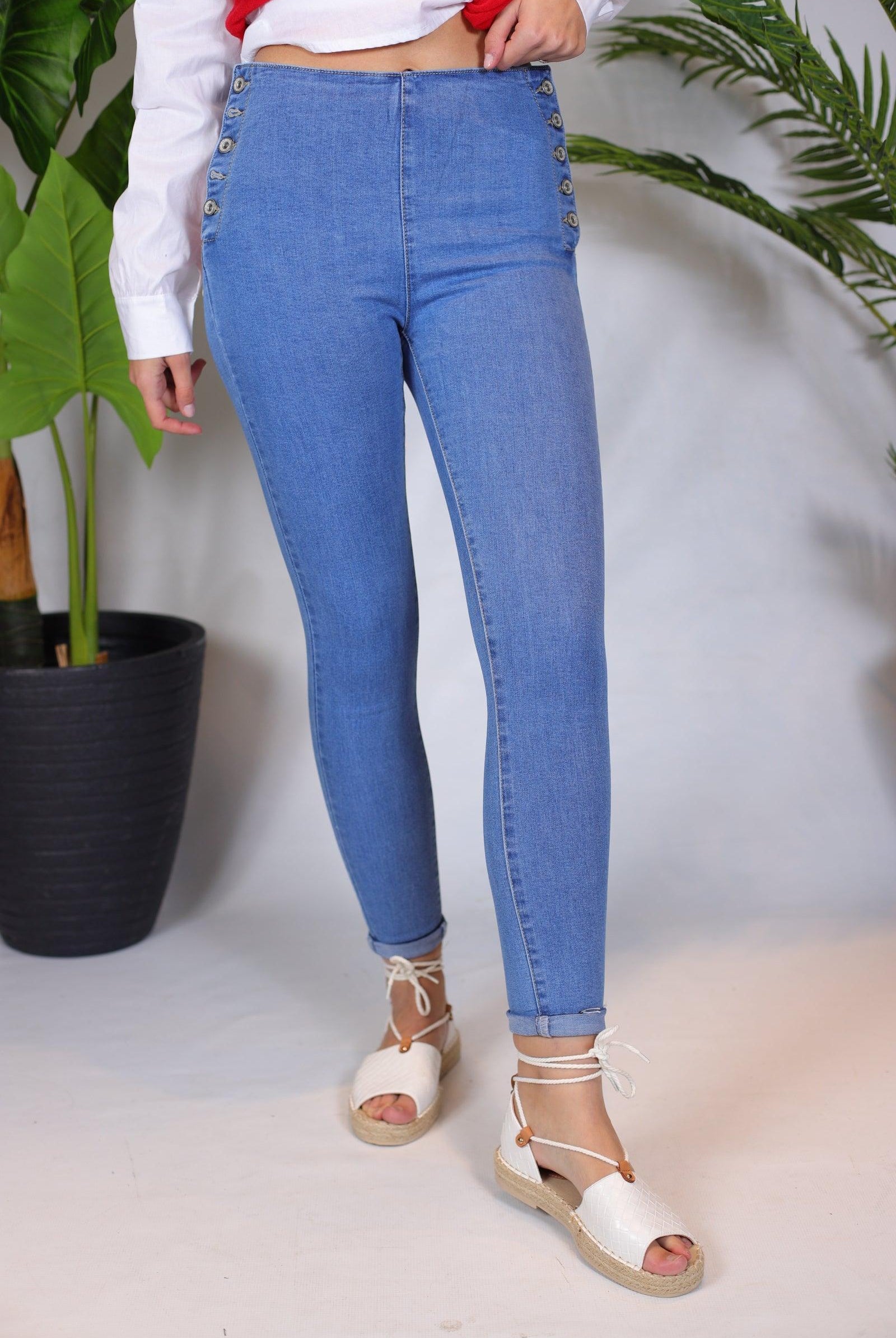 Jeans bleu taille haute détail boutons à l'avant - beautifulshop