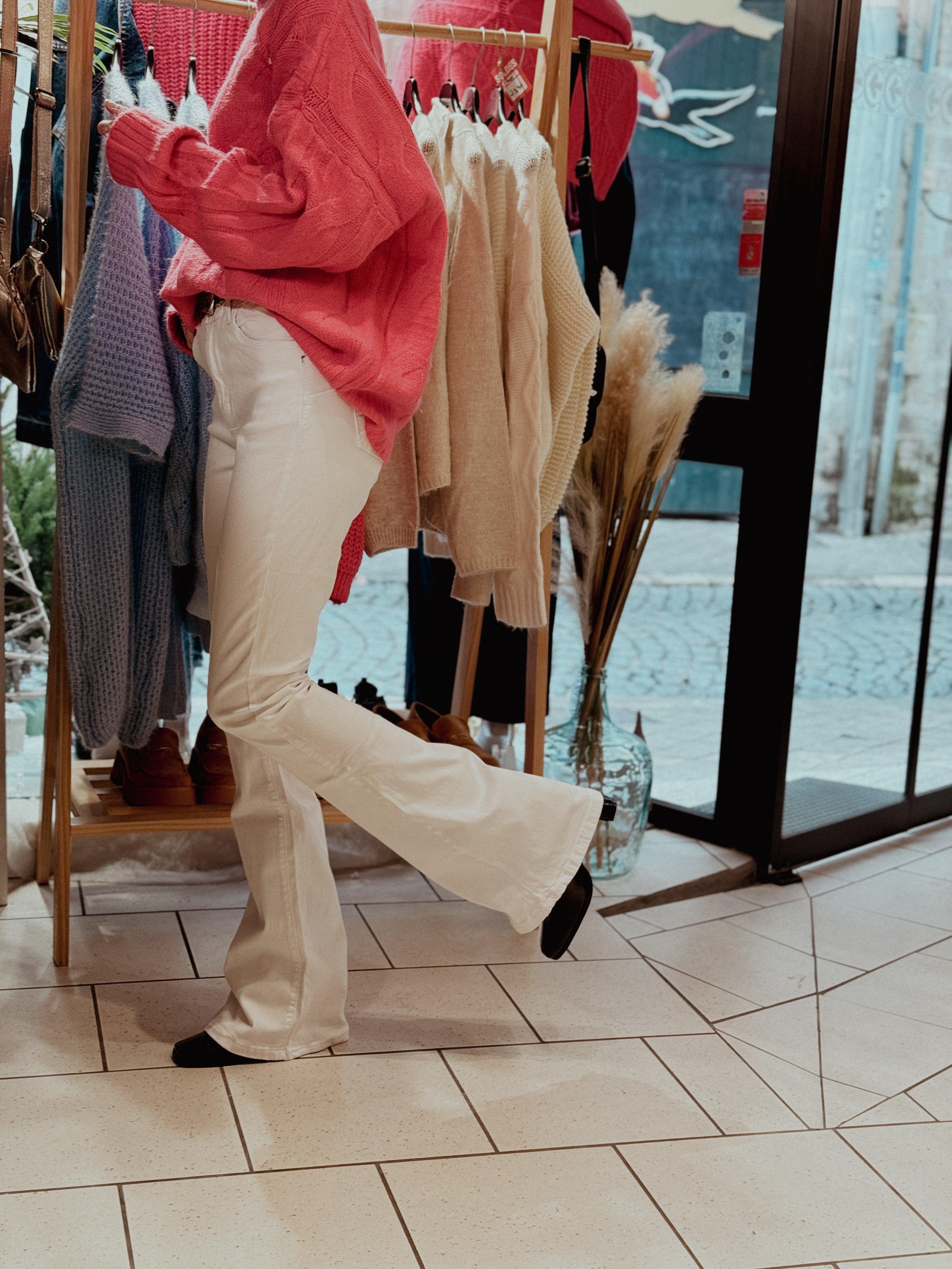 Jeans taille haute blanc coupe patte d'éléphant - beautifulshop