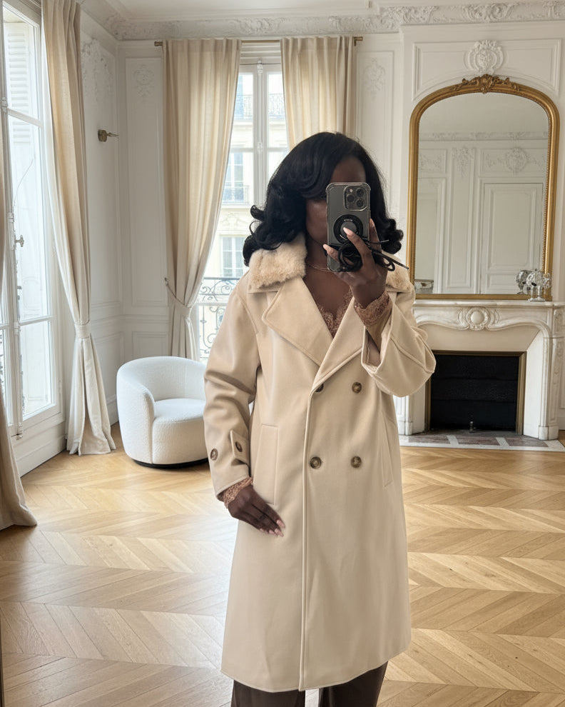 Manteau long beige à col en fausse fourrure amovible – Beautiful Shop