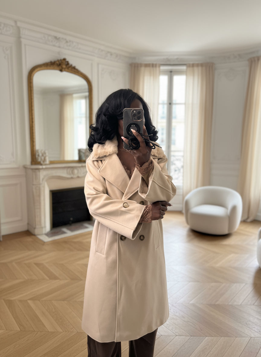 Manteau long beige à col en fausse fourrure amovible – Beautiful Shop