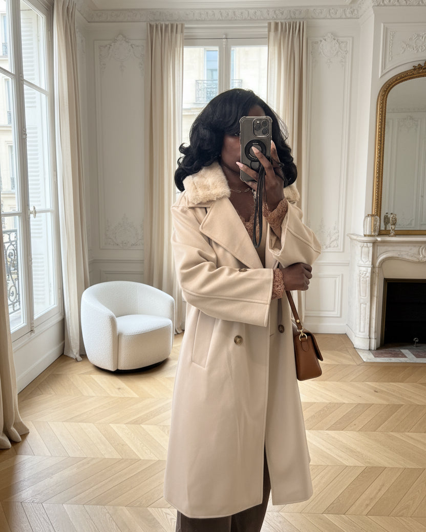 Manteau long beige à col en fausse fourrure amovible – Beautiful Shop