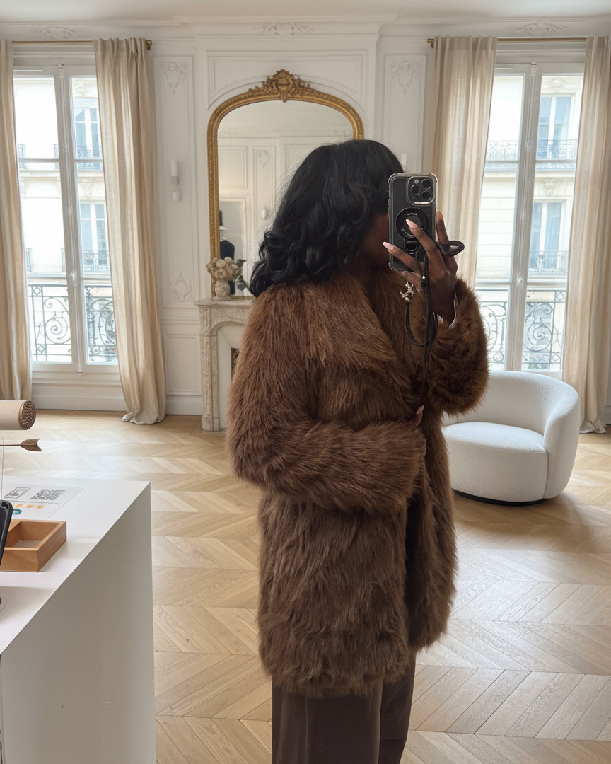 manteau fausse fourrure chocolat femme, manteau long fourrure hiver, manteau marron oversize chaud, manteau peluche tendance, fausse fourrure chic femme
