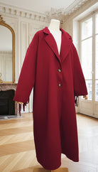 manteau franges bordeaux, manteau oversize femme, manteau western chic, manteau long italien, manteau tendance automne hiver, manteau frangé rouge