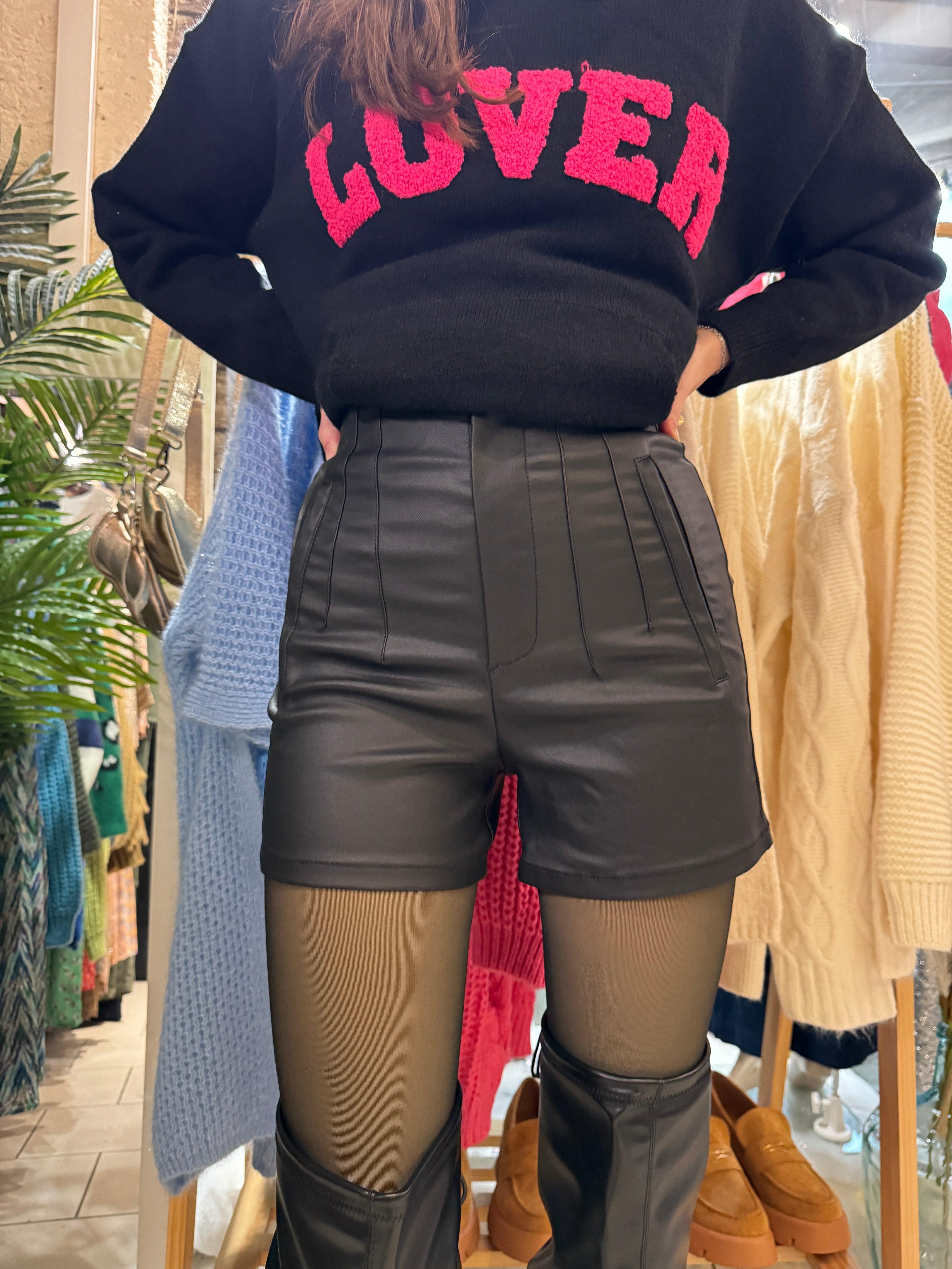 Produit: Short en Similicuir Noir - beautifulshop