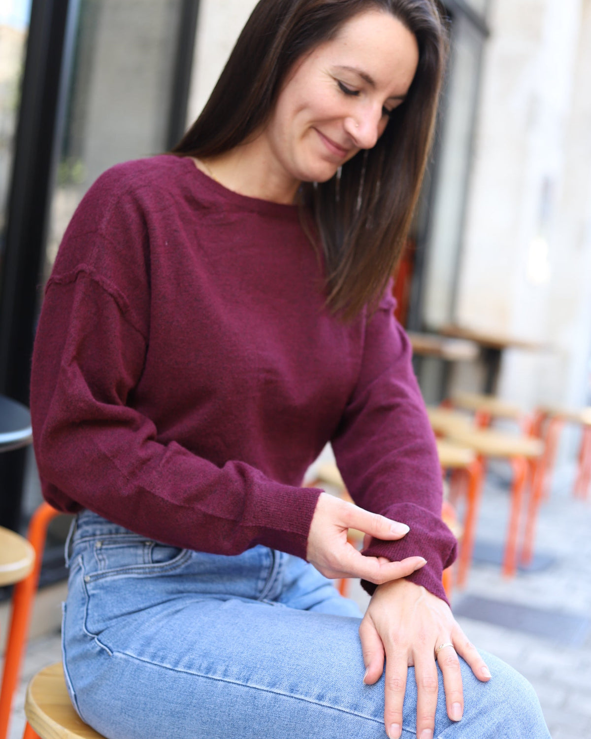 Pull bordeaux à col rond – Beautiful Shop