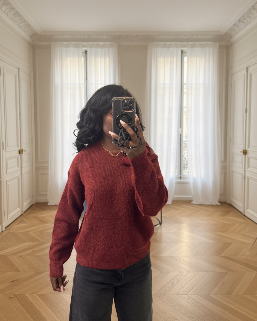 Pull bordeaux à épaule dénudée et nœud en dentelle – Beautiful Shop