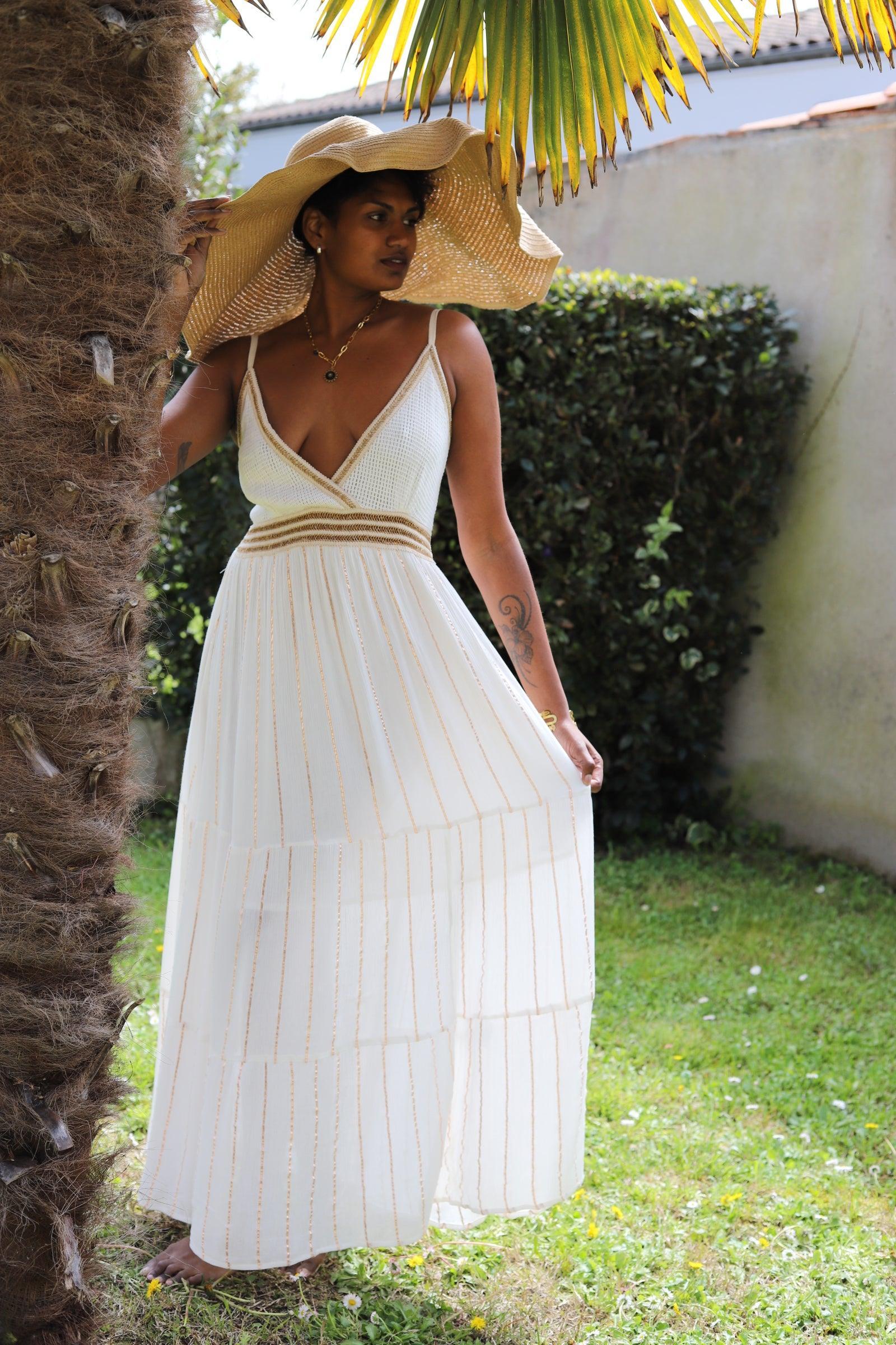 Robe Longue Beige à Bretelles Fines et Broderie - beautifulshop