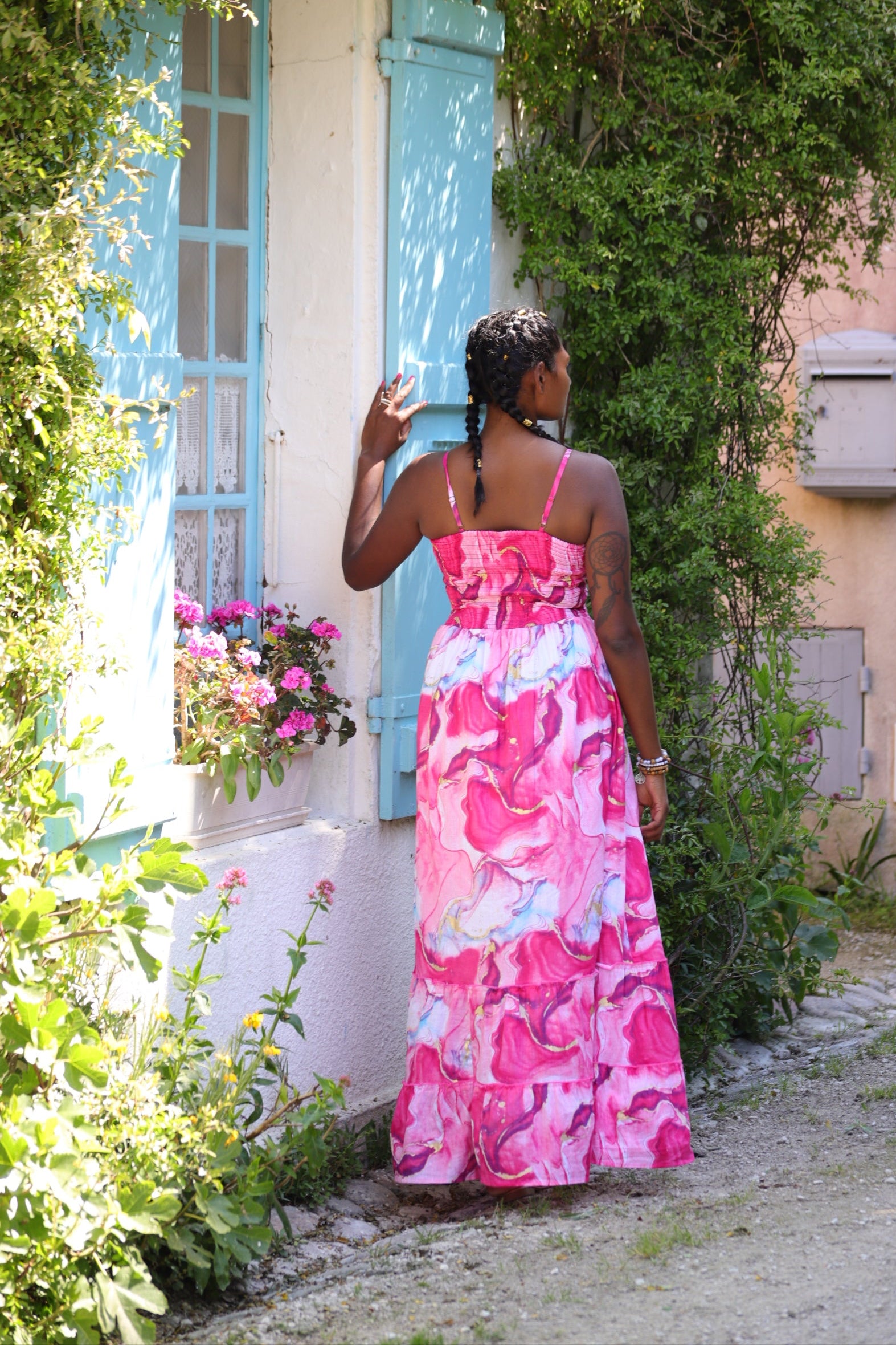 Robe longue à bretelles fines – Coupe fluide imprimé rose éclatant – 100% coton - beautifulshop