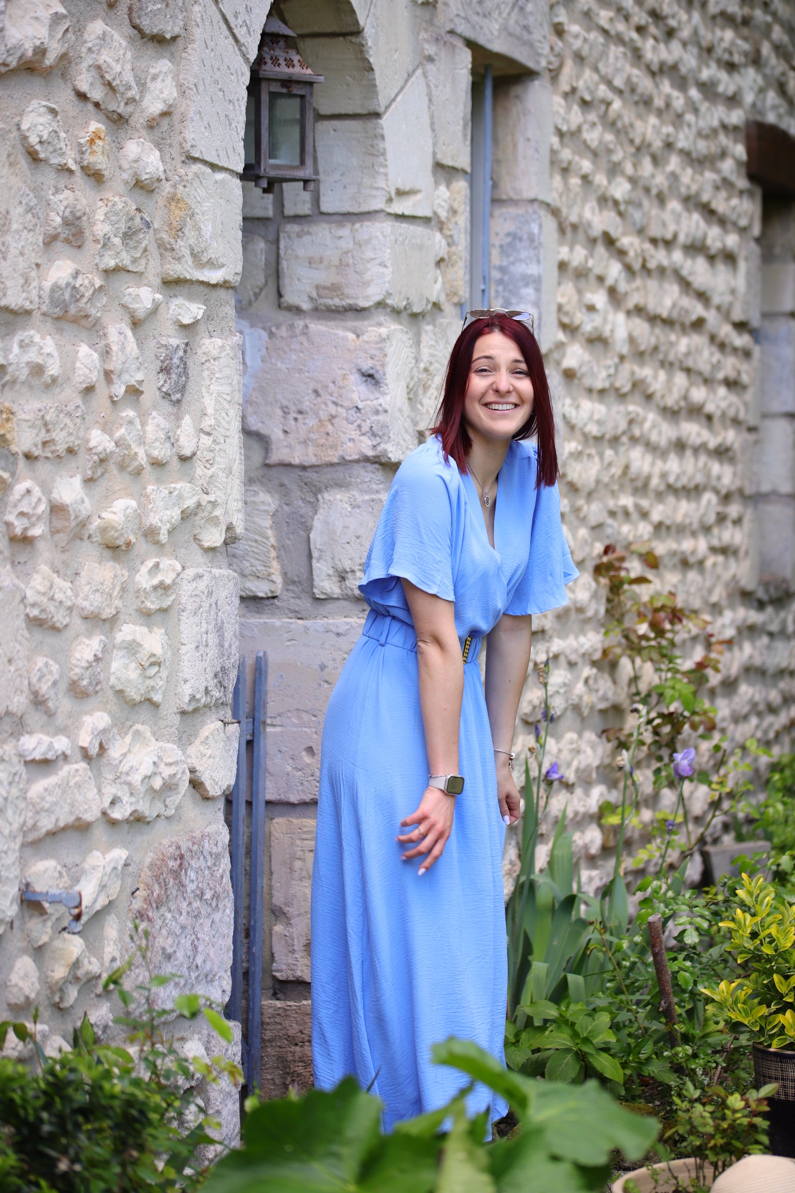 Robe Longue Bleu Uni – Élégance estivale à la ceinture dorée - beautifulshop