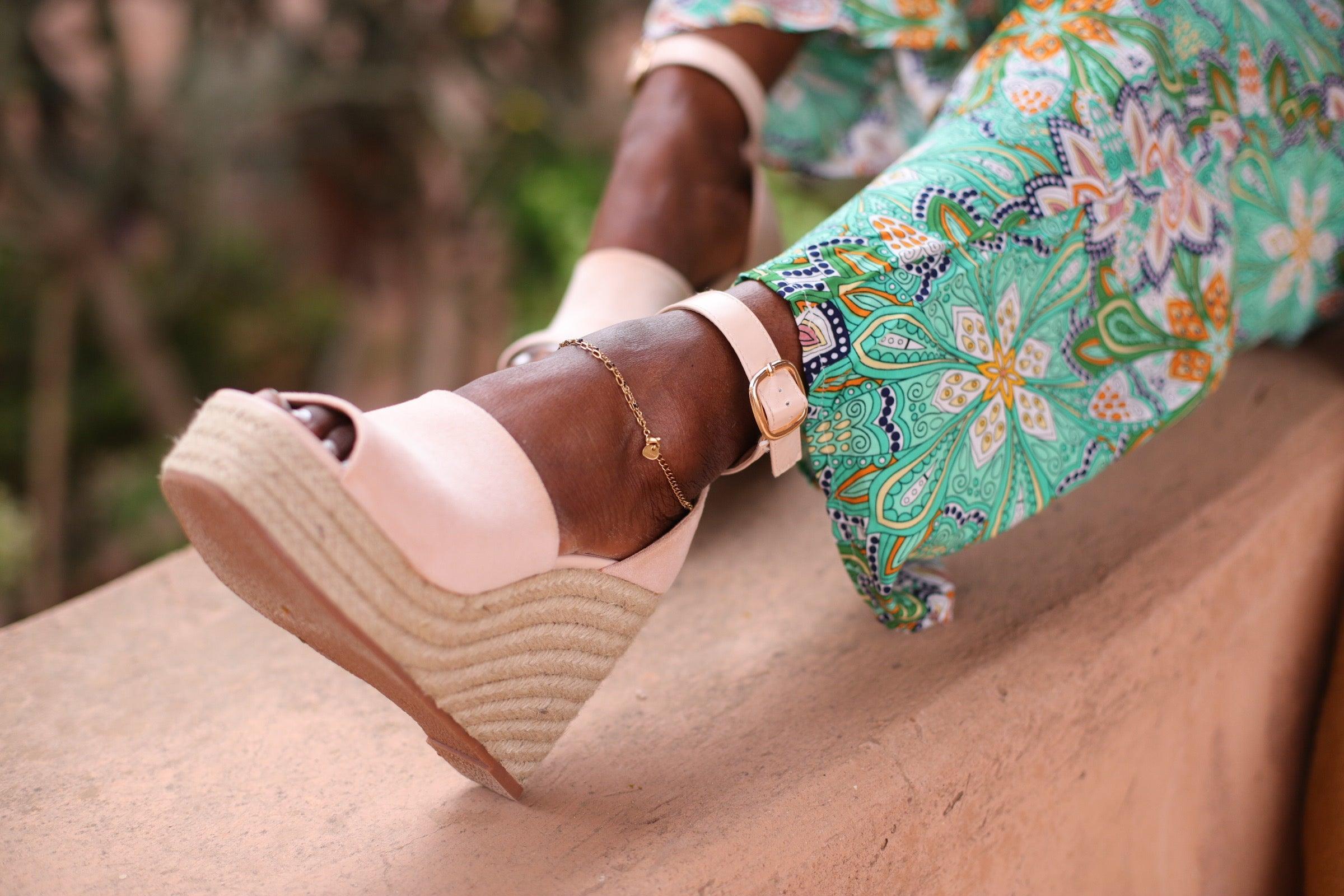 Sandales compensées beige - beautifulshop