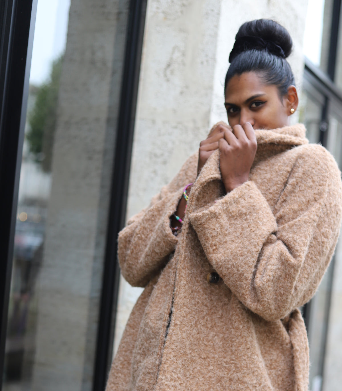 Veste camel ceinturée en tissu bouclé – Beautiful Shop