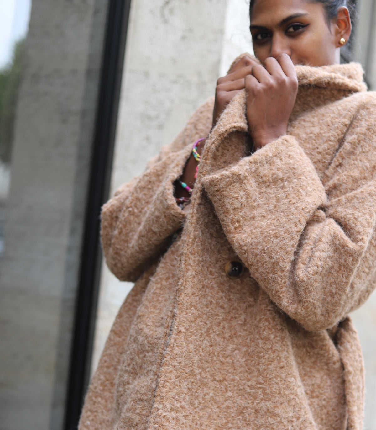 Veste camel ceinturée en tissu bouclé – Beautiful Shop